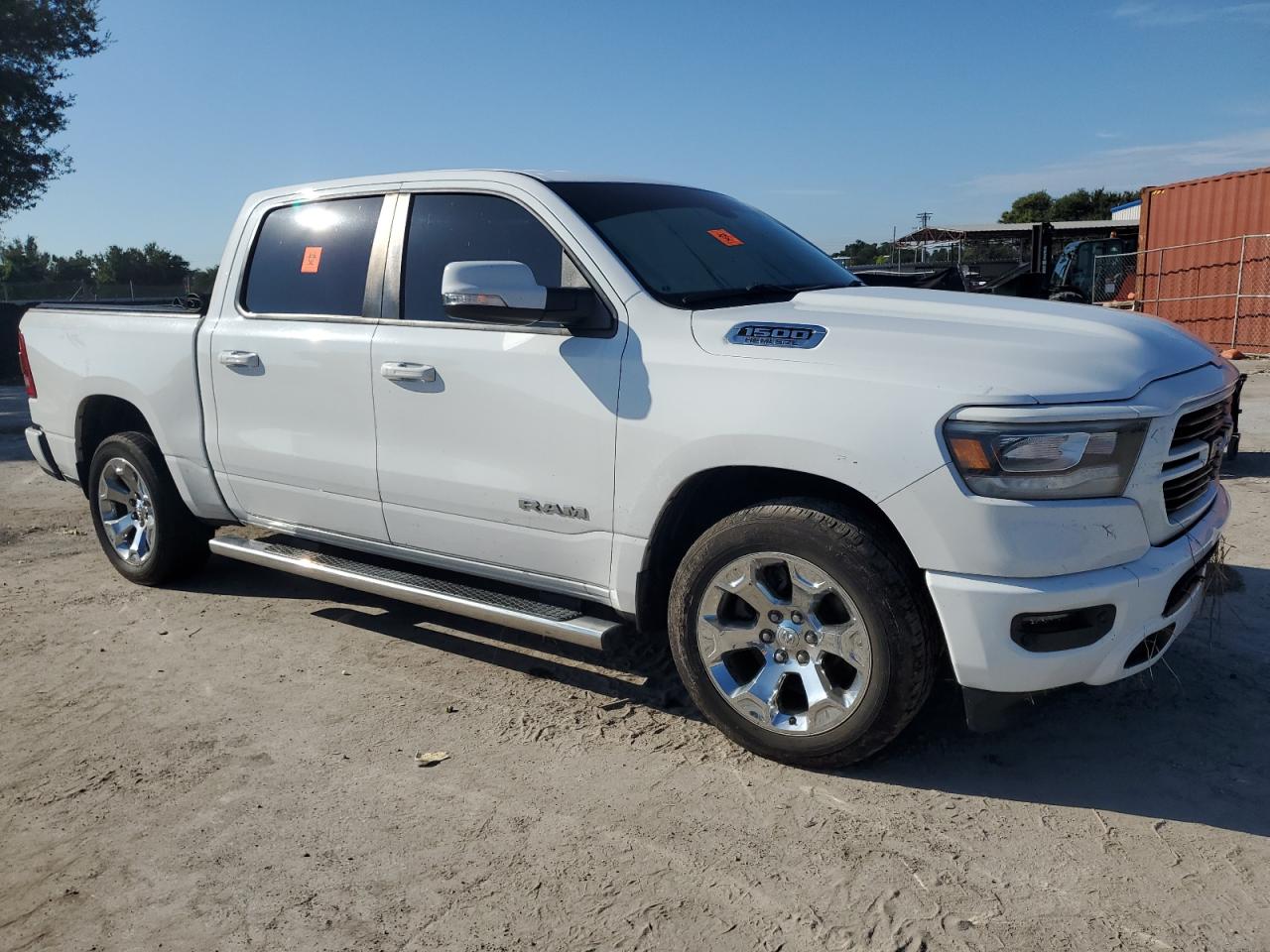 2019 RAM 1500 VIN 1C6RREFT9KN581619 Copart auction photo, minor dent/scratches damage thumbnail 4