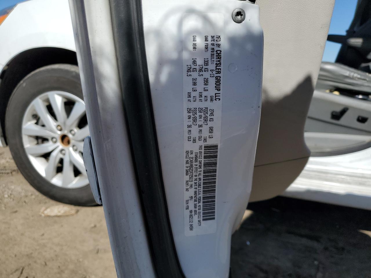 2013 Volkswagen Routan VIN 2C4RVABG2DR725619 Copart auction photo, rear end damage thumbnail 13