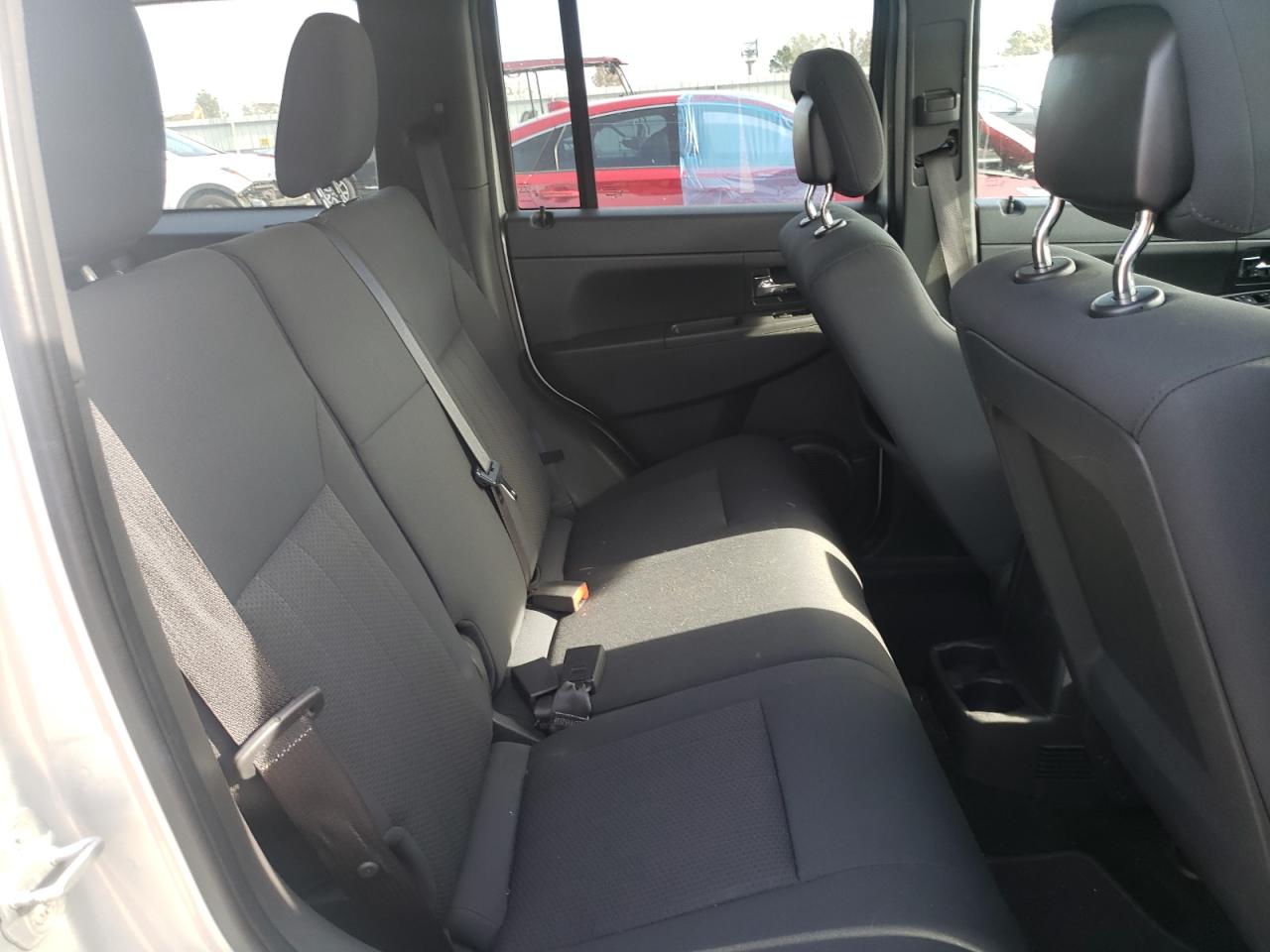 2011 Jeep Liberty (North America) VIN 1J4PN2GK0BW557682 Copart auction photo, front end damage thumbnail 11