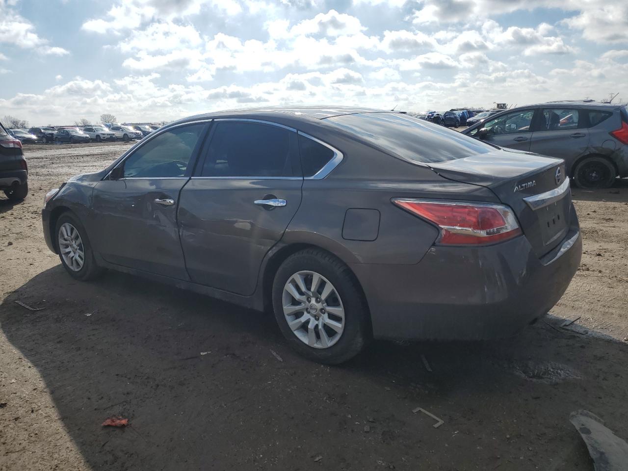 2015 Nissan Altima VIN 1N4AL3AP1FN864985 Copart auction photo, front end / side damage thumbnail 2