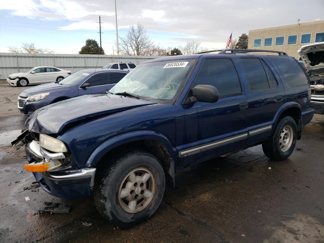 2001 Chevrolet Blazer VIN 1GNDT13W112219853