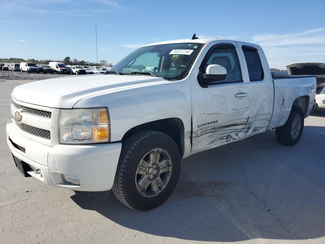 2011 Chevrolet Silverado VIN 1GCRKSE38BZ327406
