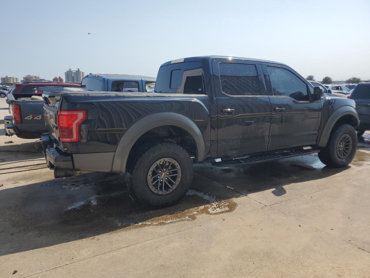 2019 Ford F-150 VIN 1FTFW1RG8KFC02373 Copart auction photo, vandalism / front end damage thumbnail 3