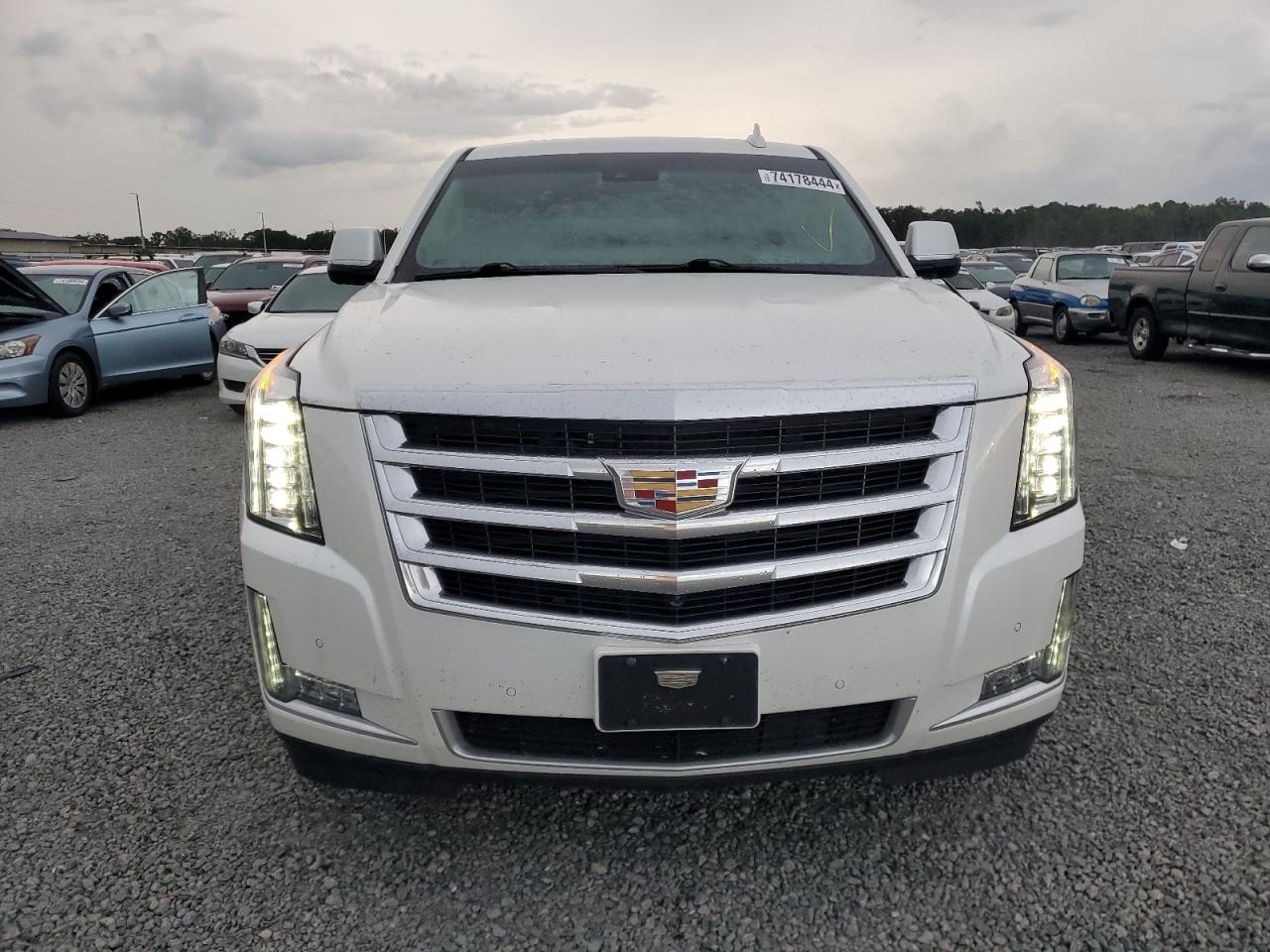 2018 Cadillac Escalade VIN 1GYS4HKJ7JR249646 Copart auction photo, water/flood damage thumbnail 5