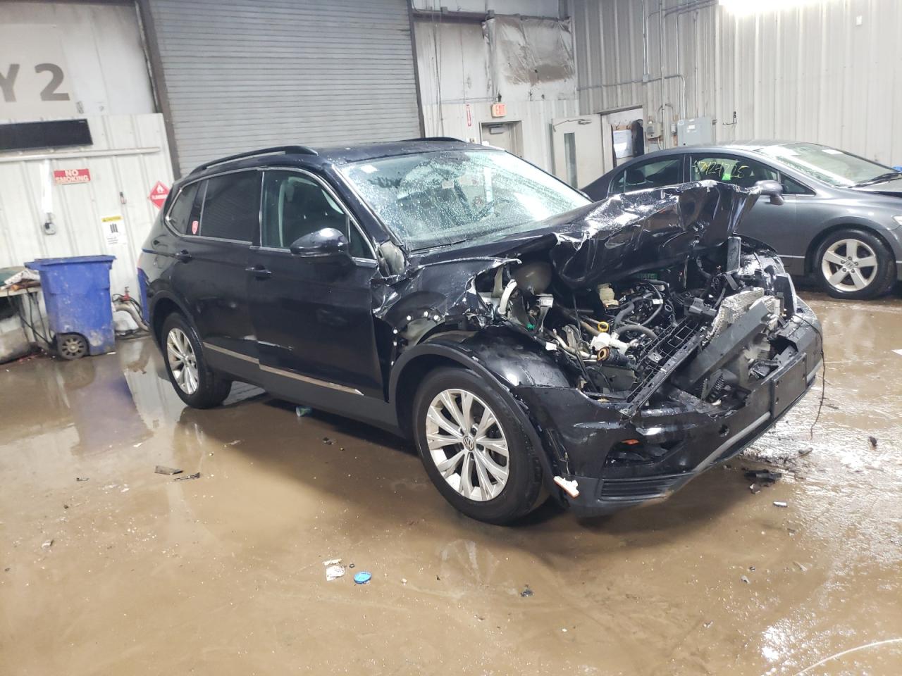 2018 Volkswagen Tiguan VIN 3VV2B7AXXJM159910 Copart auction photo, front end / minor dent/scratches damage thumbnail 4