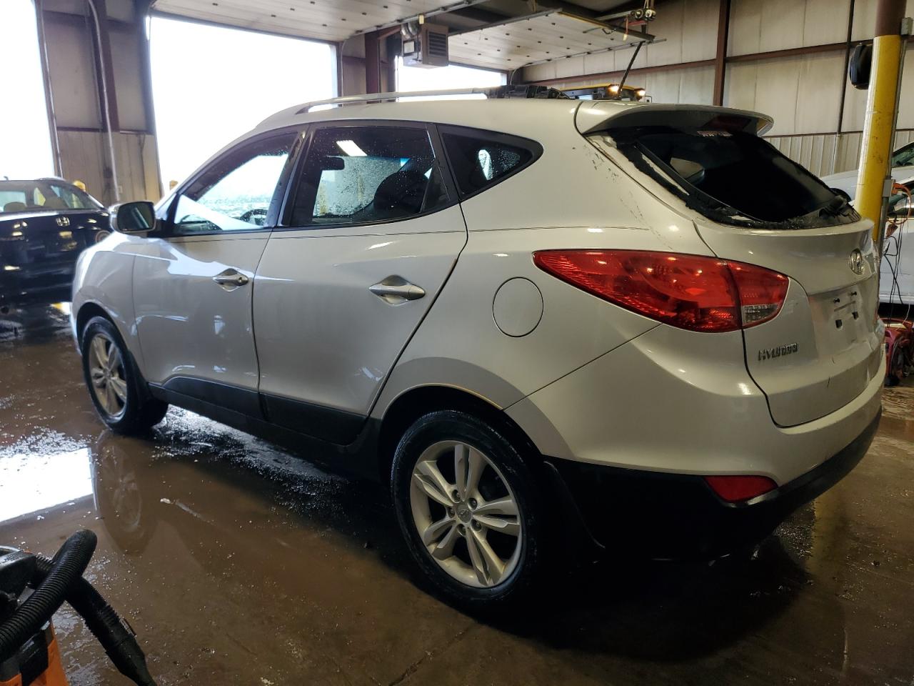 2013 Hyundai Tucson VIN KM8JUCAC9DU593936 Copart auction photo, top/roof damage thumbnail 2