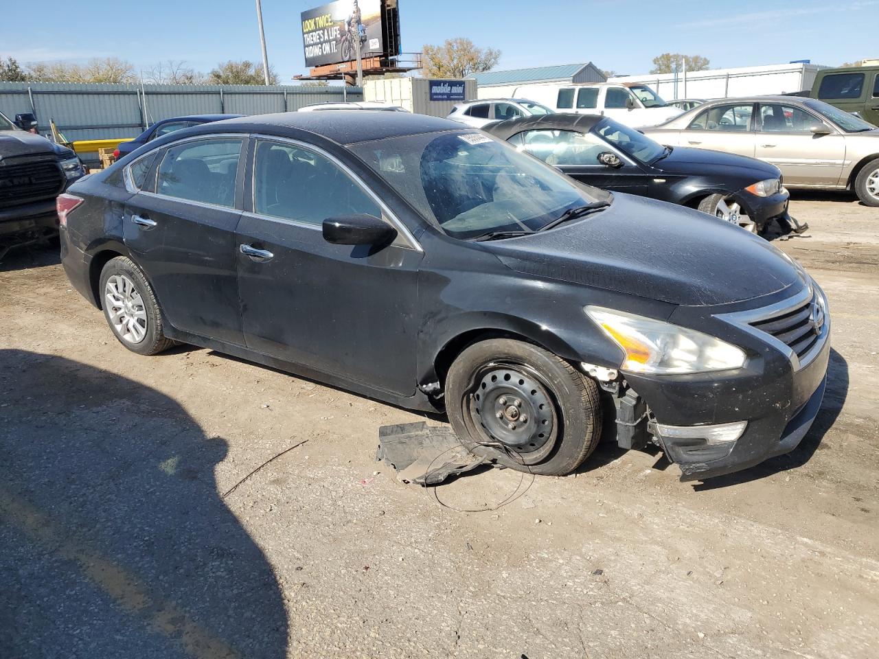 2015 Nissan Altima VIN 1N4AL3AP1FC465358 Copart auction photo, front end / minor dent/scratches damage thumbnail 4
