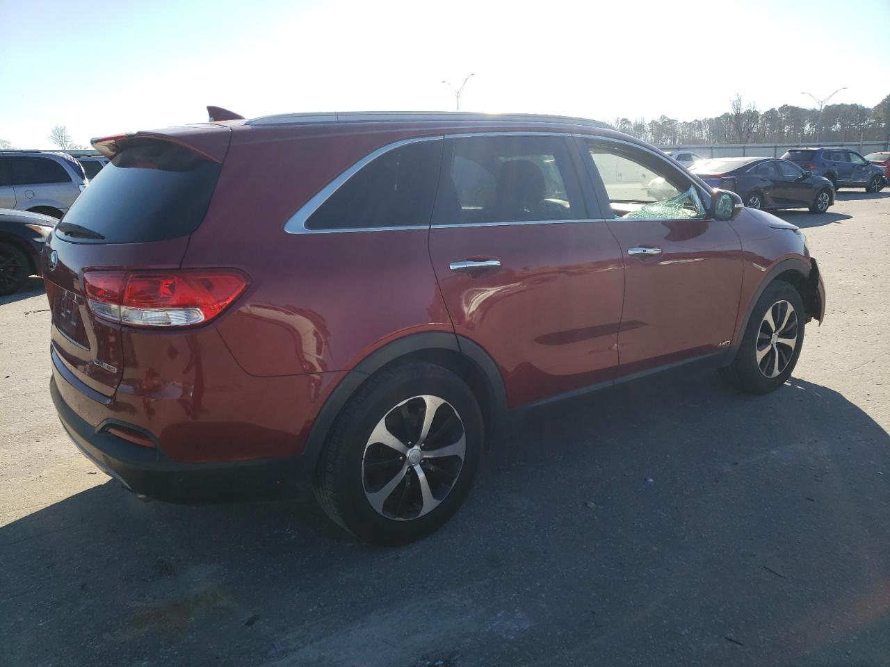 2017 KIA Sorento VIN 5XYPHDA15HG276783 Copart auction photo, all over damage thumbnail 3