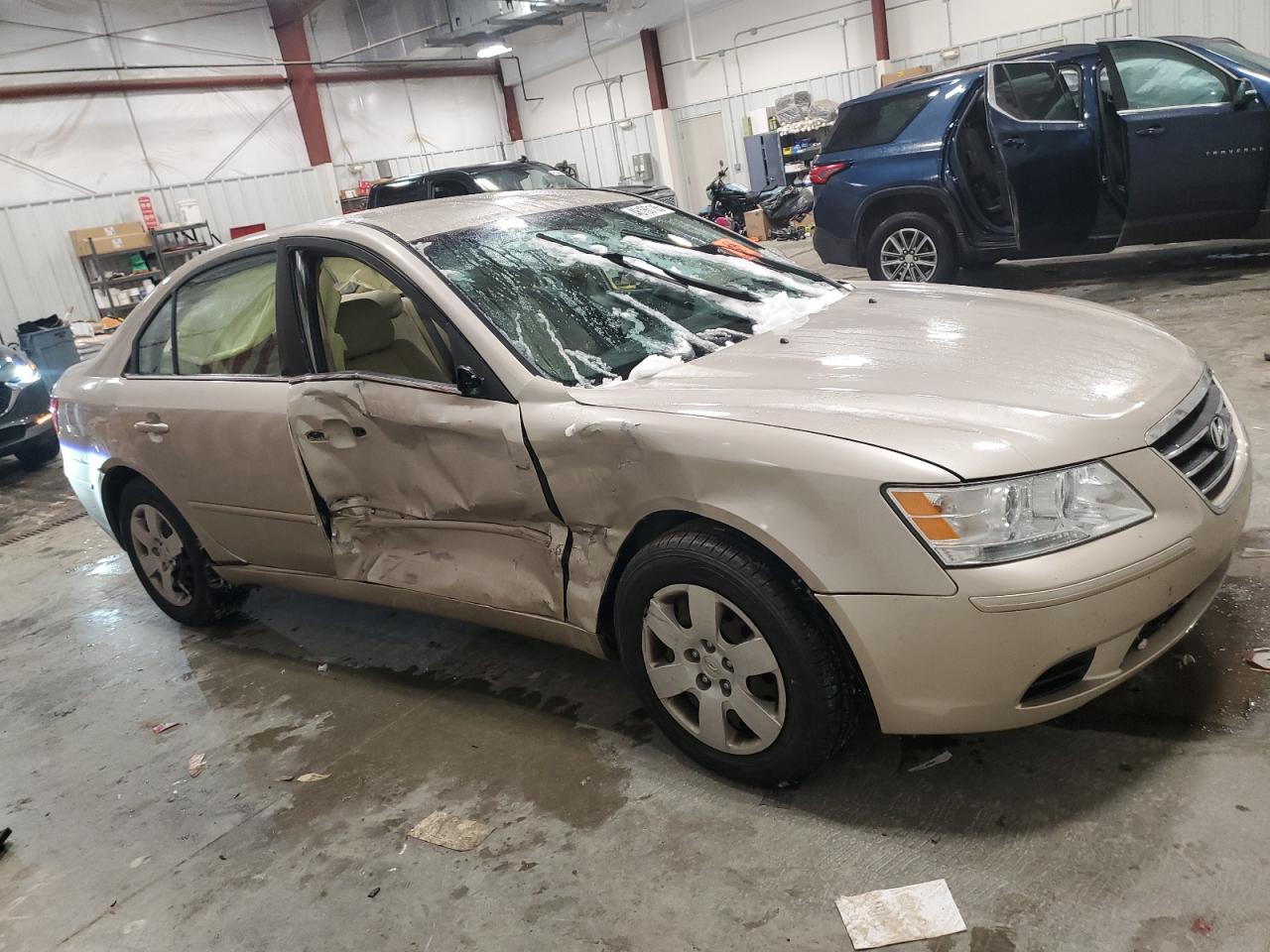 2009 Hyundai Sonata VIN 5NPET46C69H427186 Copart auction photo, side / front end damage thumbnail 4