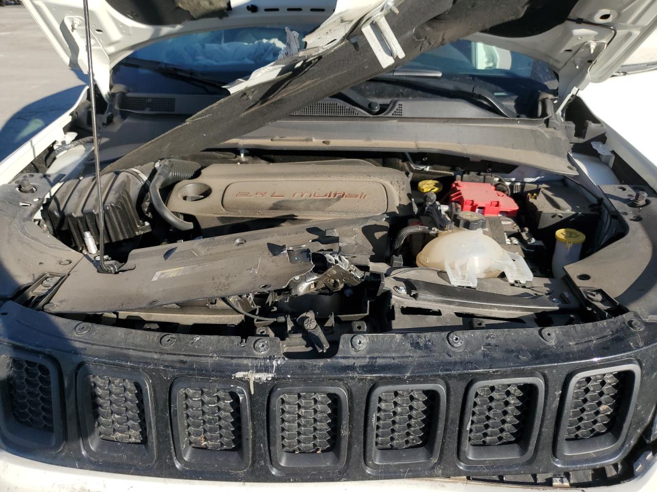 2021 Jeep Compass VIN 3C4NJDCB5MT503474 Copart auction photo, front end / minor dent/scratches damage thumbnail 14