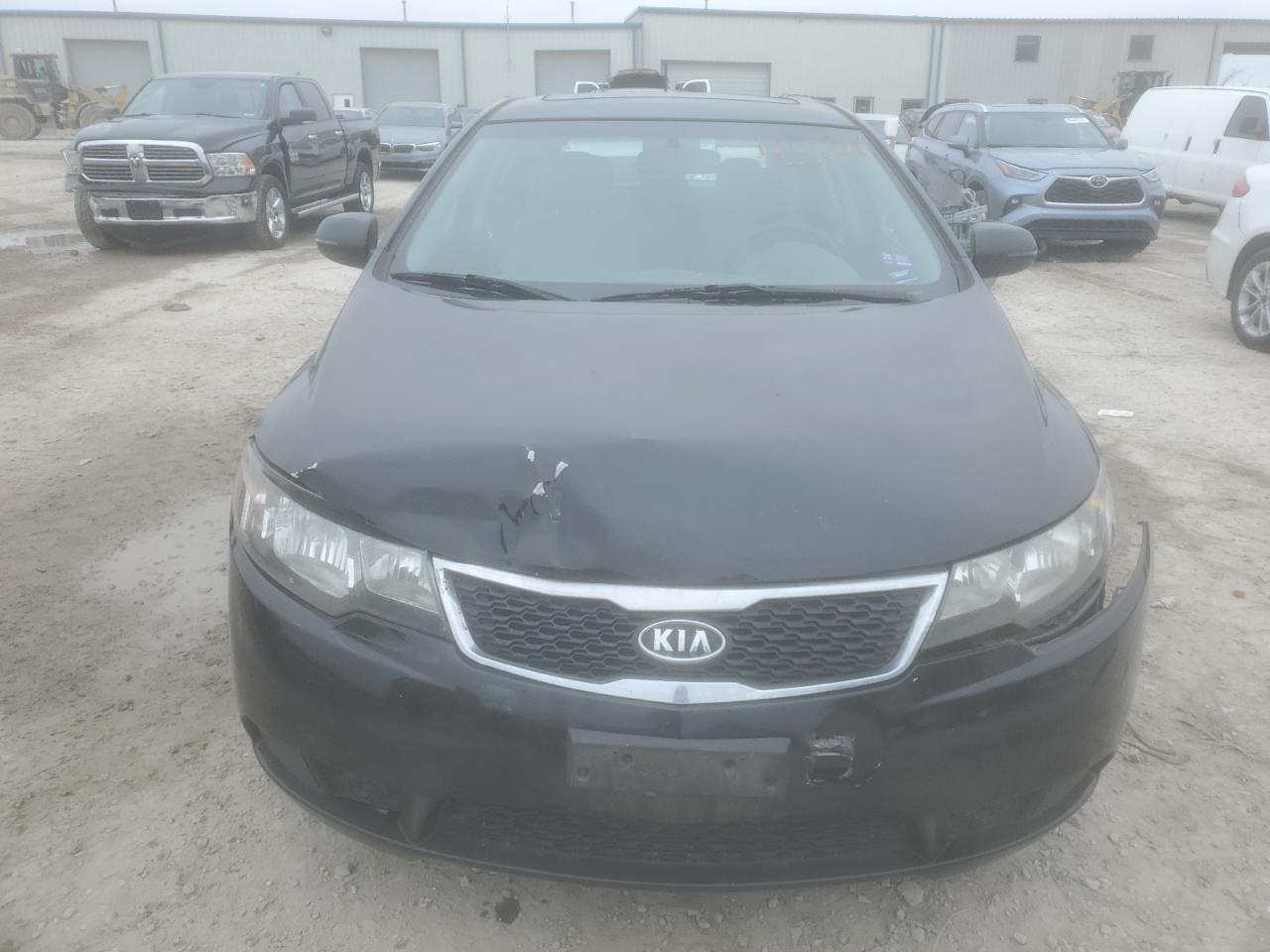 2013 KIA Forte VIN KNAFU5A27D5658268 Copart auction photo, front end damage thumbnail 5
