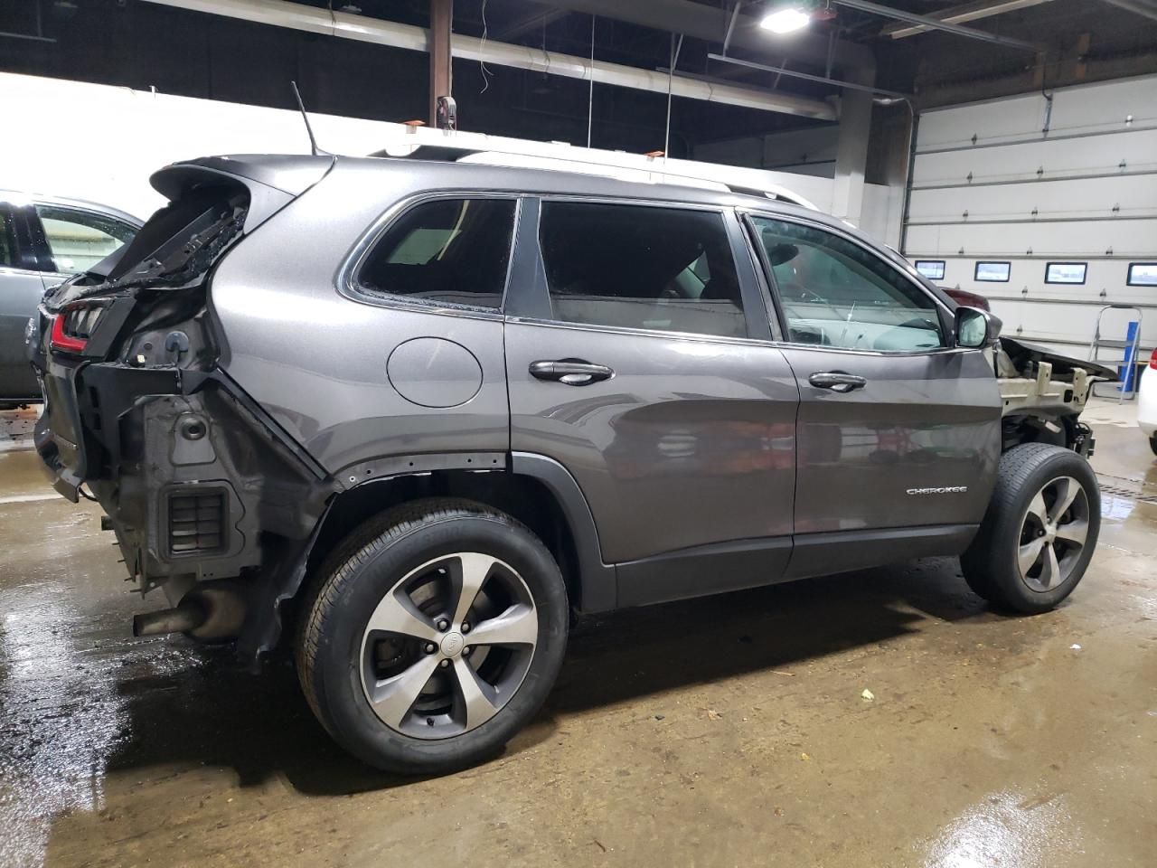 2019 Jeep Grand Cherokee VIN 1C4PJMDN0KD180679 Copart auction photo, rear end / front end damage thumbnail 3
