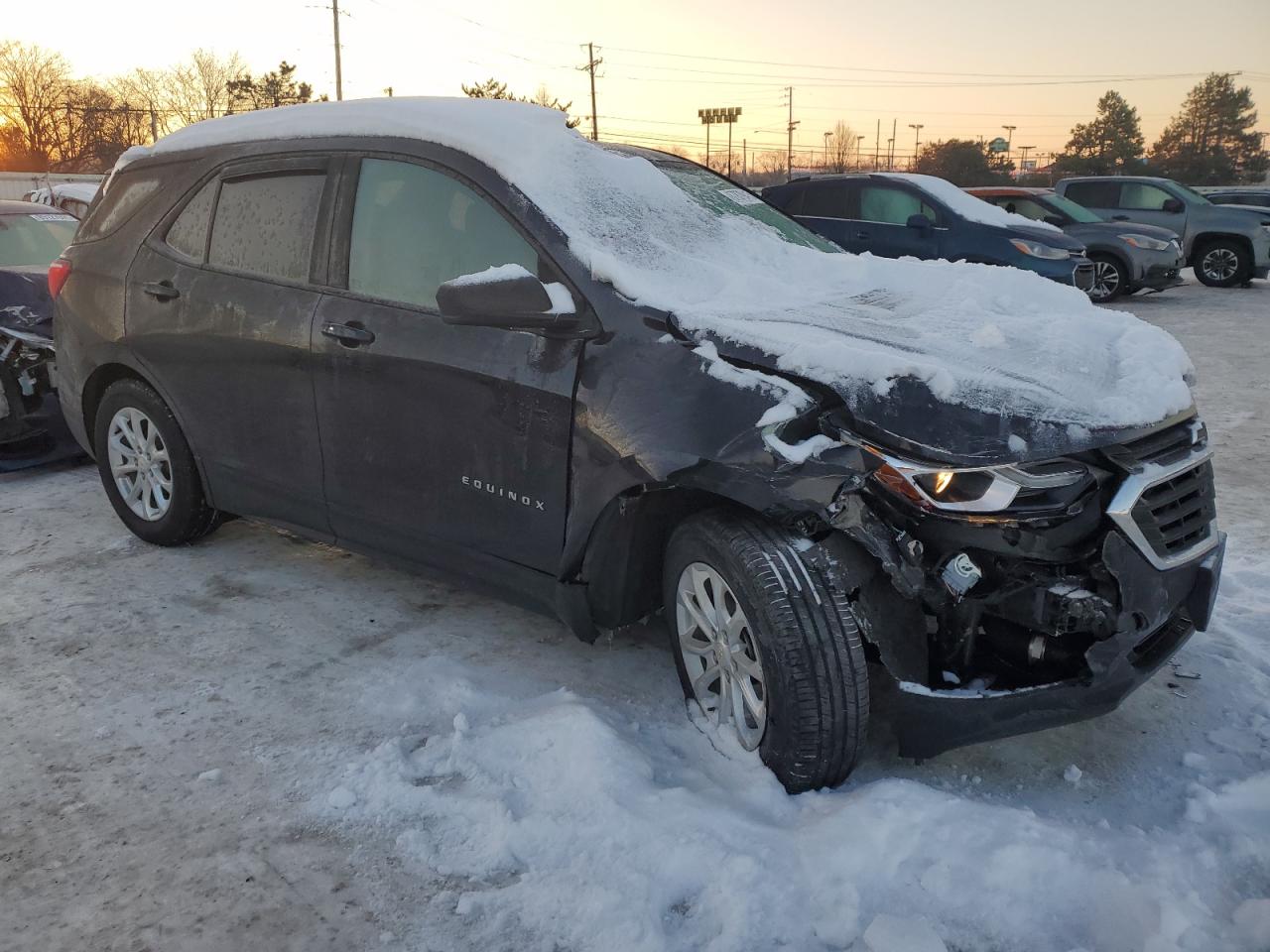 2020 Chevrolet Equinox VIN 2GNAXHEVXL6157105 Copart auction photo, front end / undercarriage damage thumbnail 4