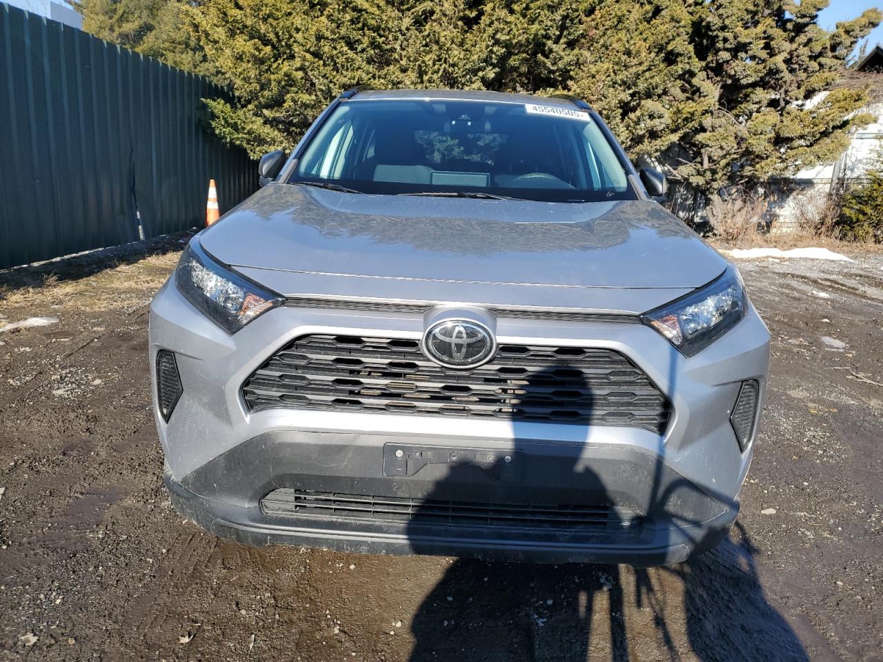 2019 Toyota RAV 4 VIN 2T3F1RFV6KC058189 Copart auction photo, rear end / minor dent/scratches damage thumbnail 5