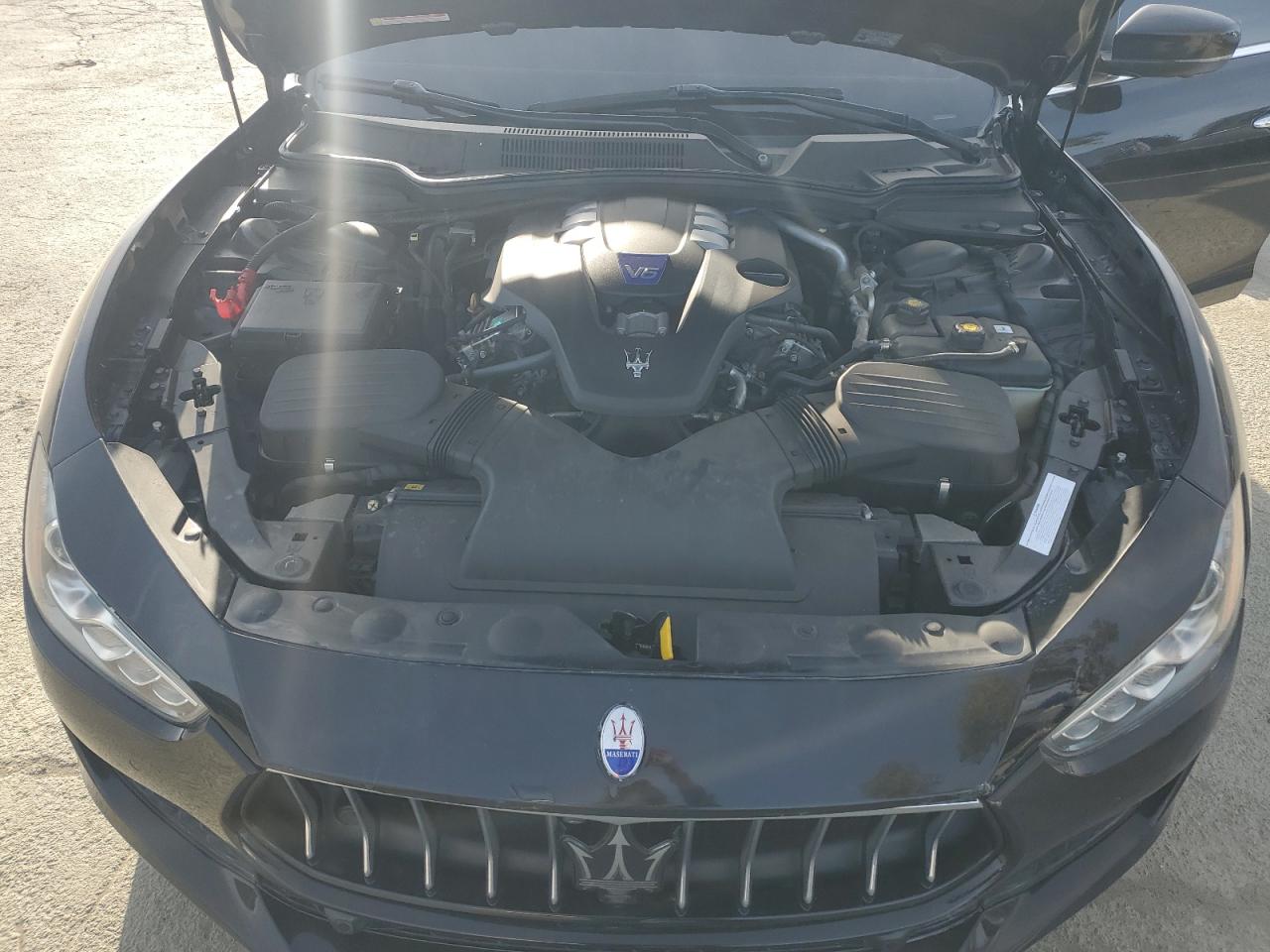 2018 Maserati Ghibli VIN ZAM57YSA1J1271100 Copart auction photo, vandalism damage thumbnail 11