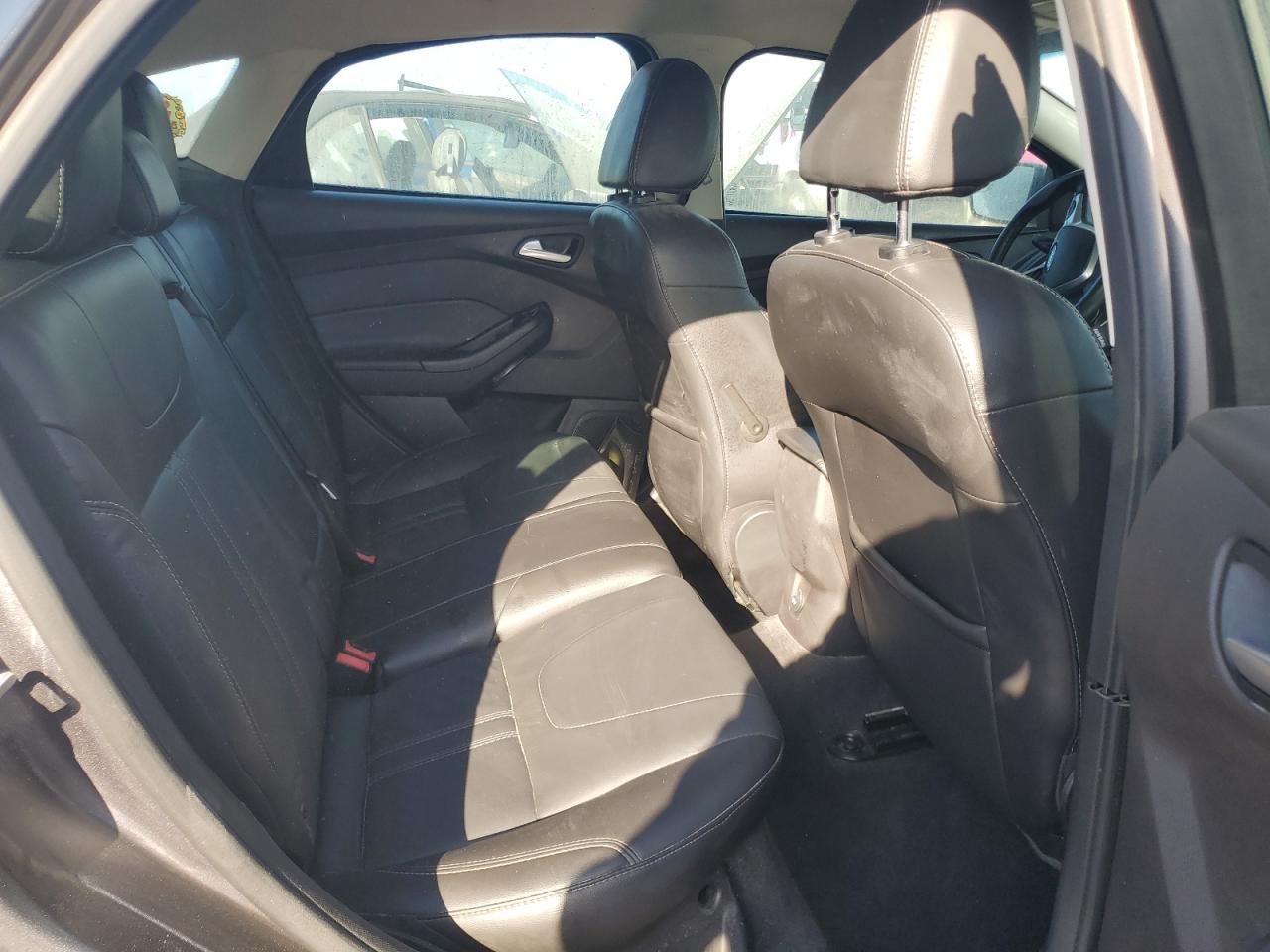 2014 Ford Focus VIN 1FADP3K27EL422422 Copart auction photo, water/flood / rear end damage thumbnail 10
