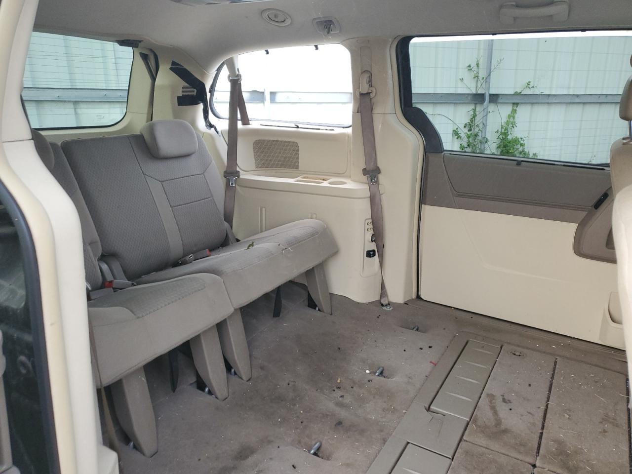 2010 Chrysler Town & Country VIN 2A4RR5D10AR351943 Copart auction photo, rear end damage thumbnail 11