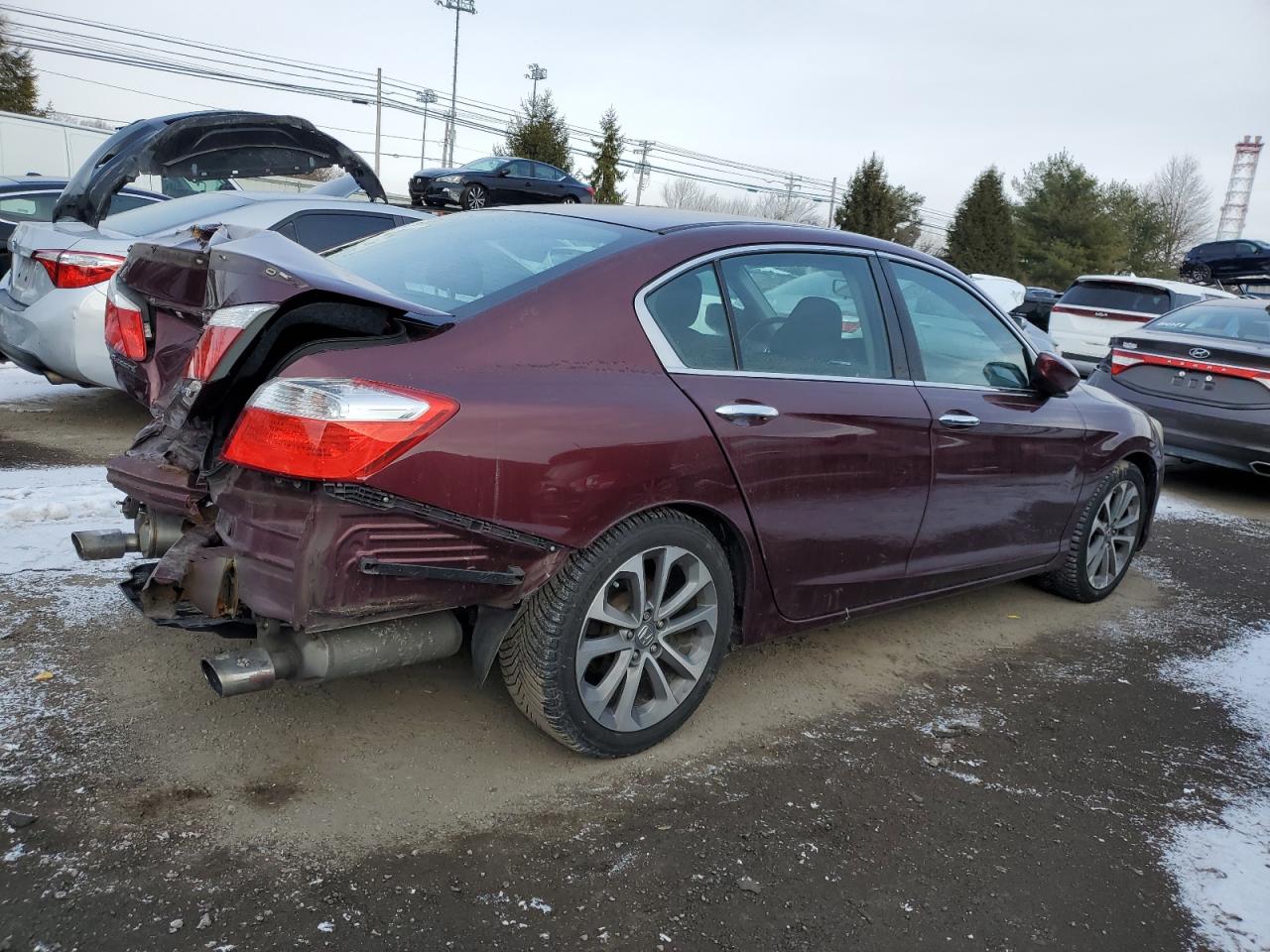 2015 Honda Accord VIN 1HGCR2F51FA016309 Copart auction photo, rear end / minor dent/scratches damage thumbnail 3