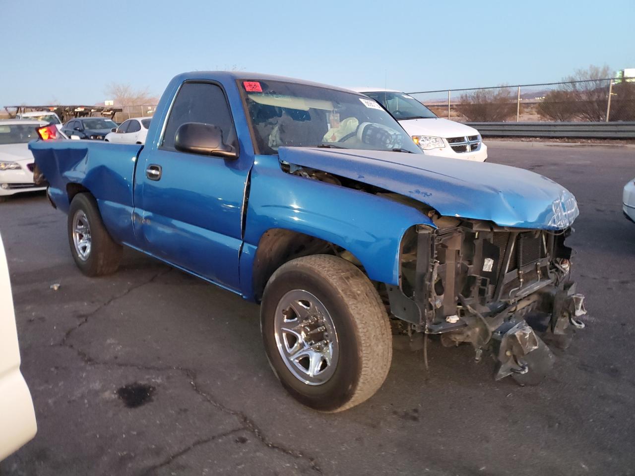 2005 GMC Sierra VIN 1GTEC14T55Z346653 Copart auction photo, all over damage thumbnail 4