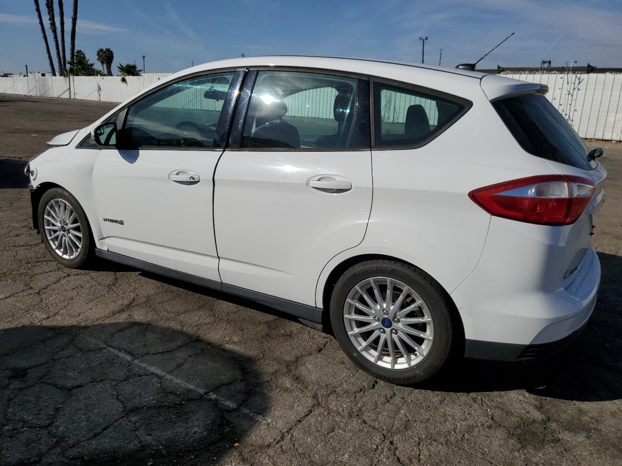 2015 Ford C-MAX VIN 1FADP5AUXFL102088 Copart auction photo, front end / minor dent/scratches damage thumbnail 2
