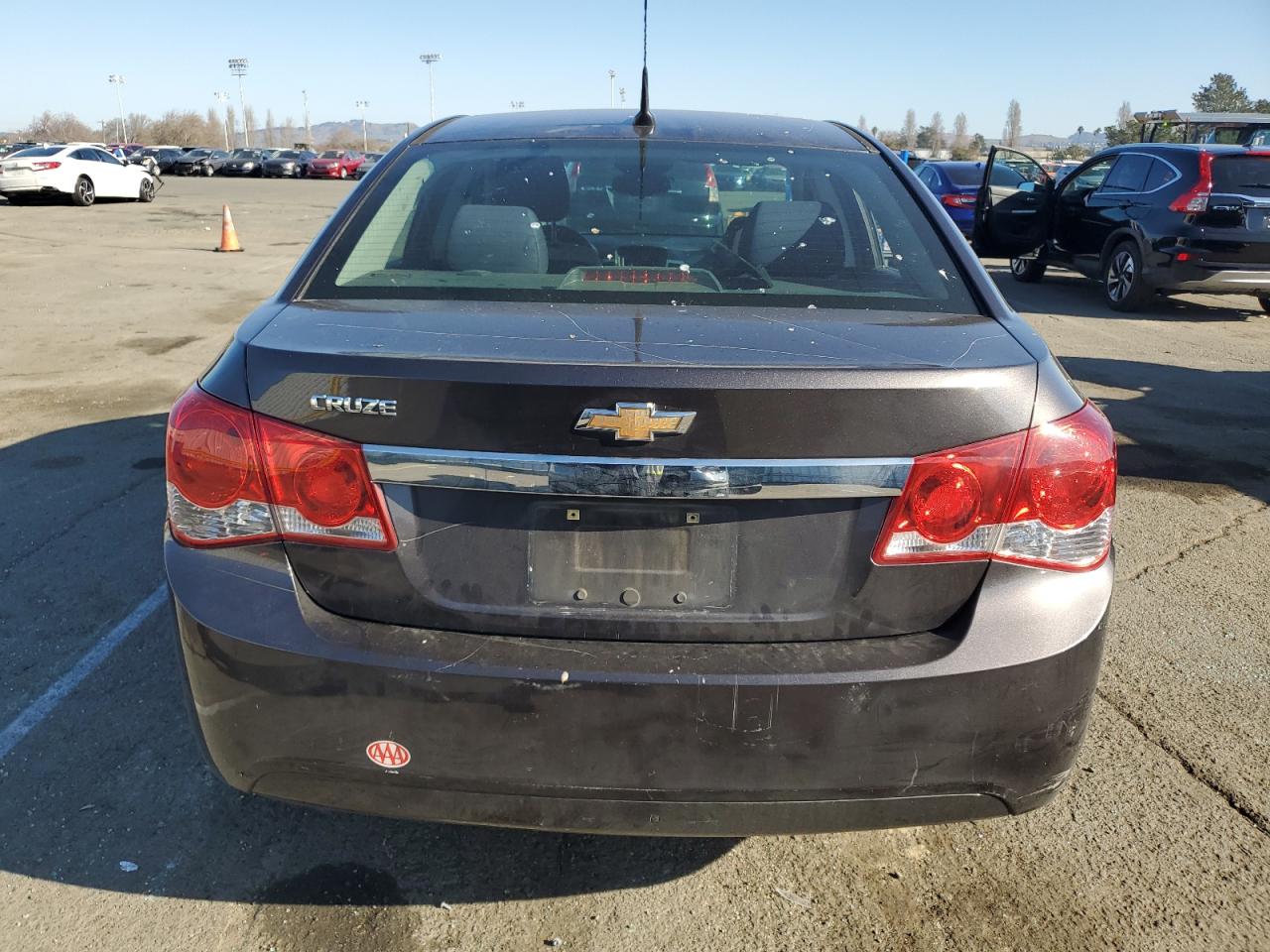 2014 Chevrolet Cruze VIN 1G1PA5SG3E7352936 Copart auction photo, vandalism / minor dent/scratches damage thumbnail 6