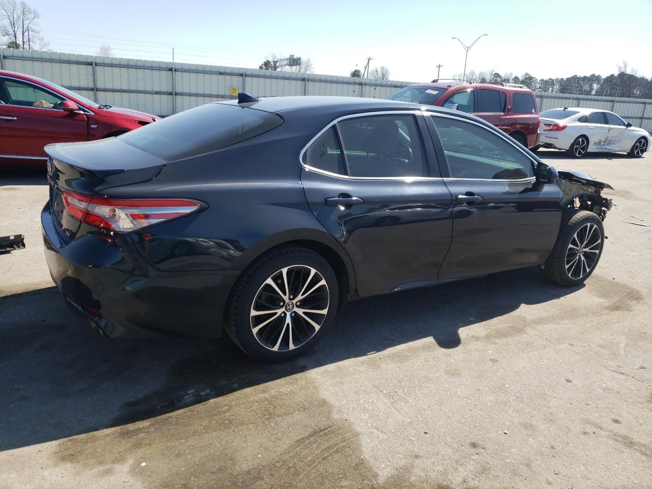 2019 Toyota Camry VIN 4T1B11HK5KU293290 Copart auction photo, front end damage thumbnail 3