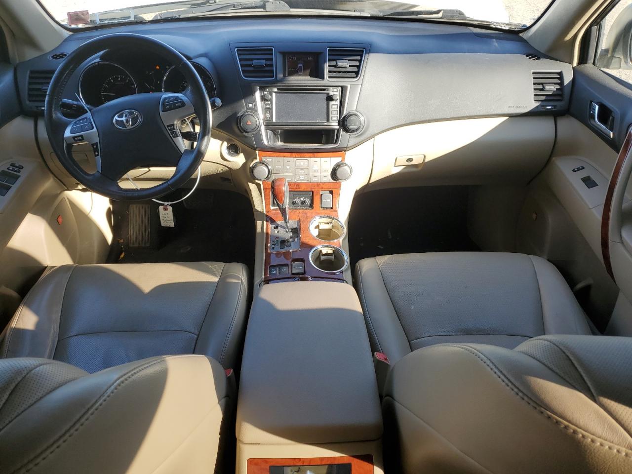 2013 Toyota Highlander VIN 5TDDK3EH2DS182430 Copart auction photo, front end / minor dent/scratches damage thumbnail 8