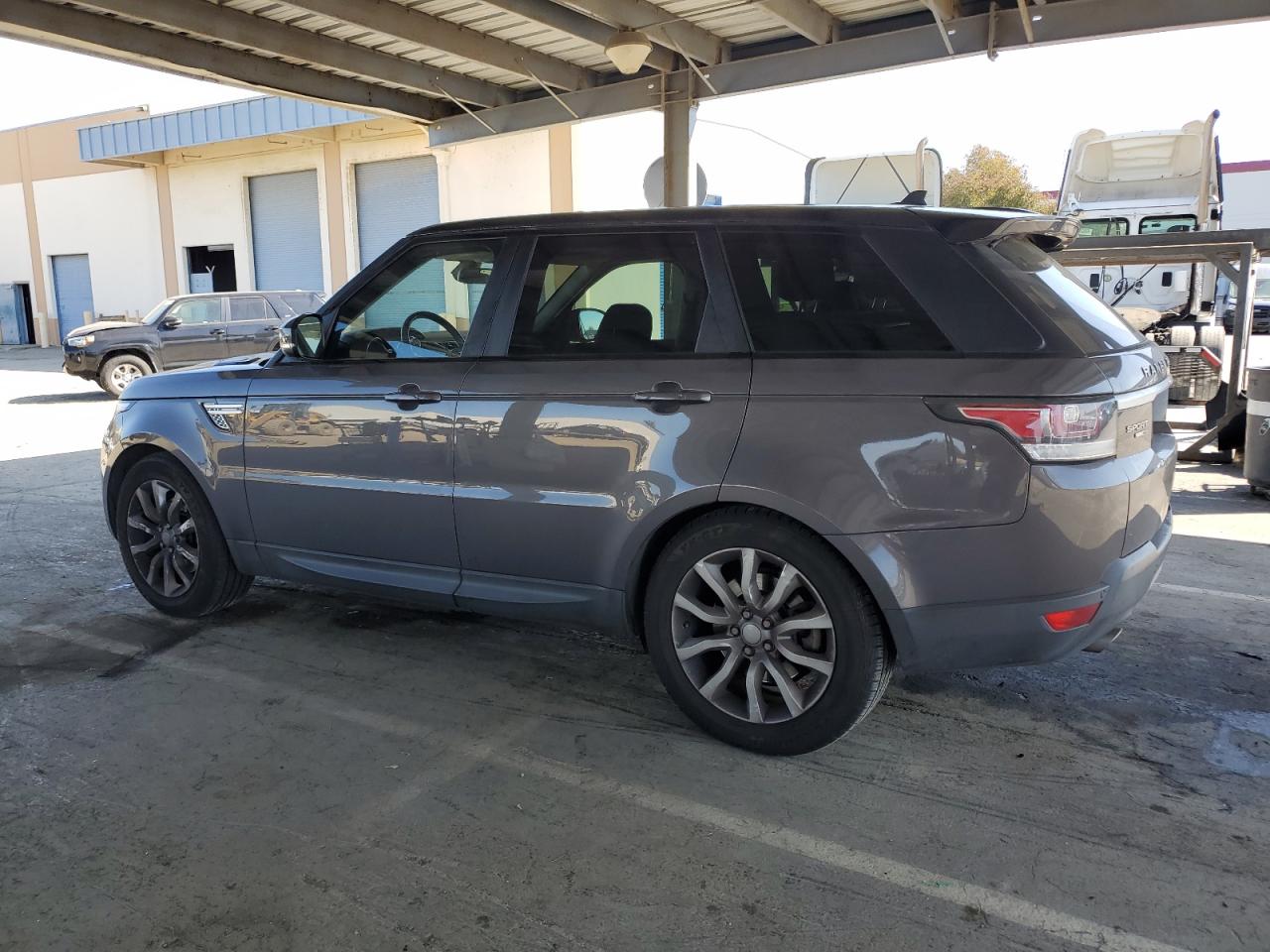 2016 Land Rover Range Rover VIN SALWR2PF5GA102767 Copart auction photo, minor dent/scratches damage thumbnail 2