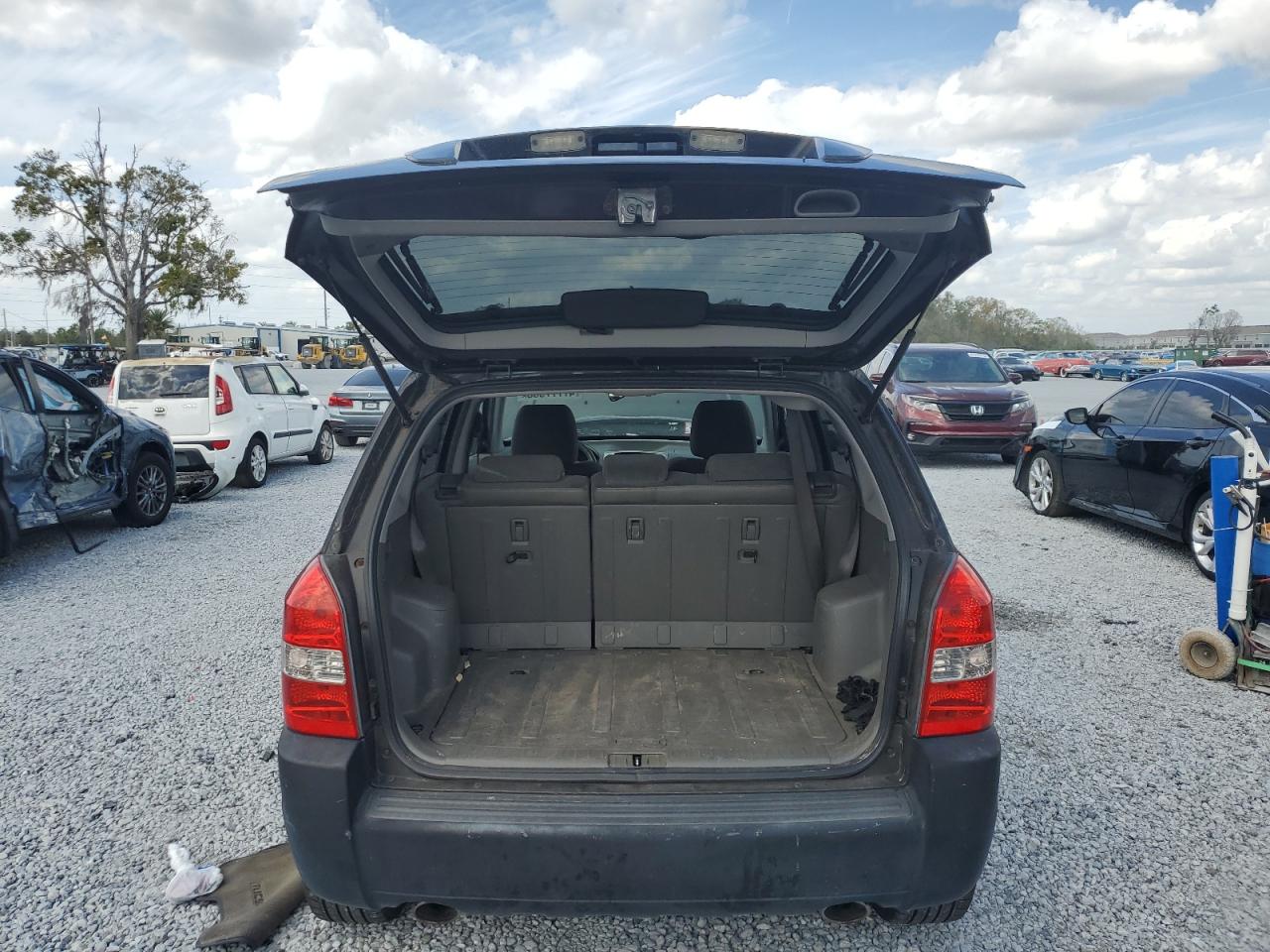 2007 Hyundai Tucson VIN KM8JN12D57U476898 Copart auction photo, normal wear damage thumbnail 6