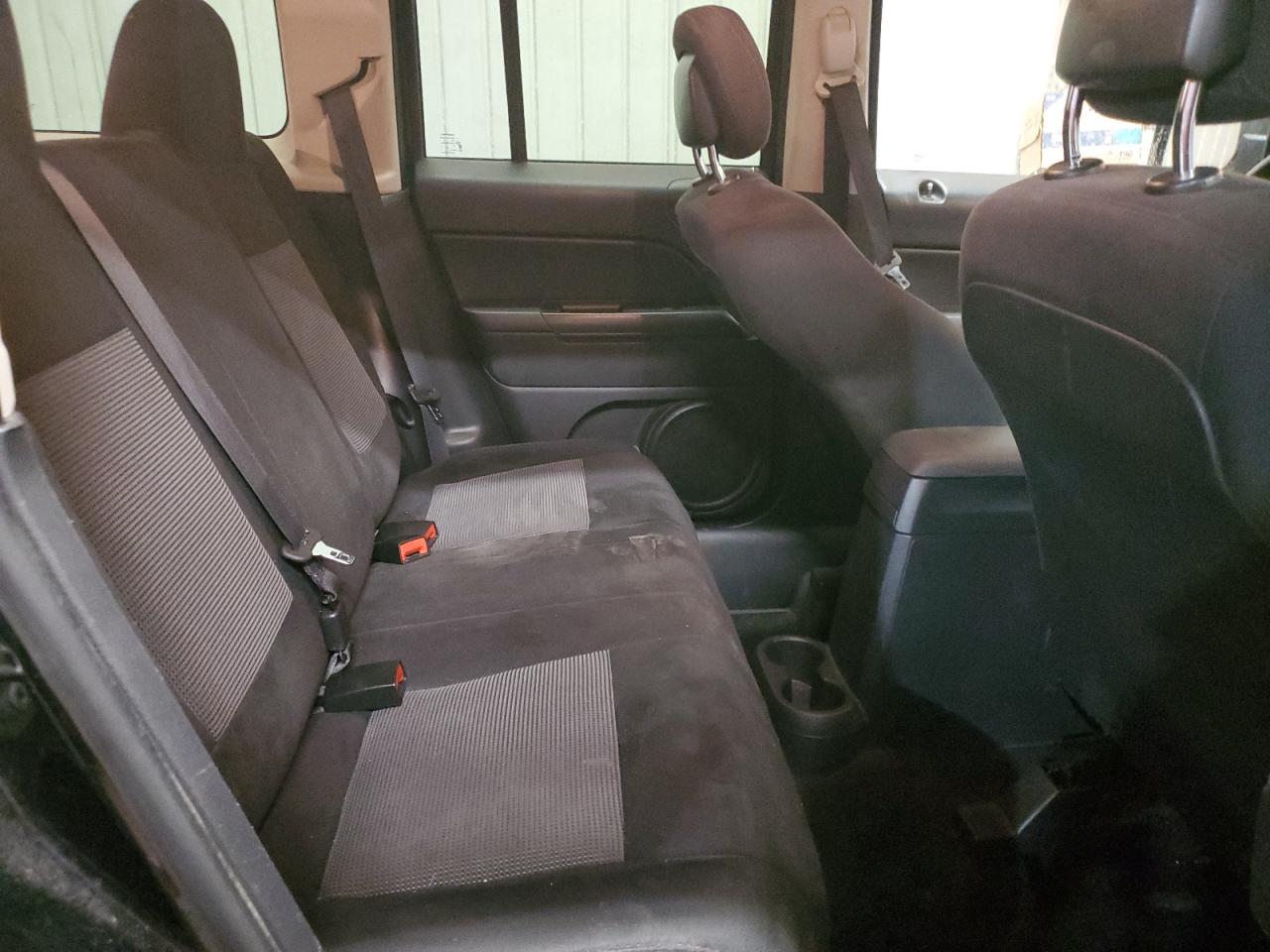 2015 Jeep Liberty (Patriot) VIN 1C4NJRFB5FD215424 Copart auction photo, minor dent/scratches damage thumbnail 11