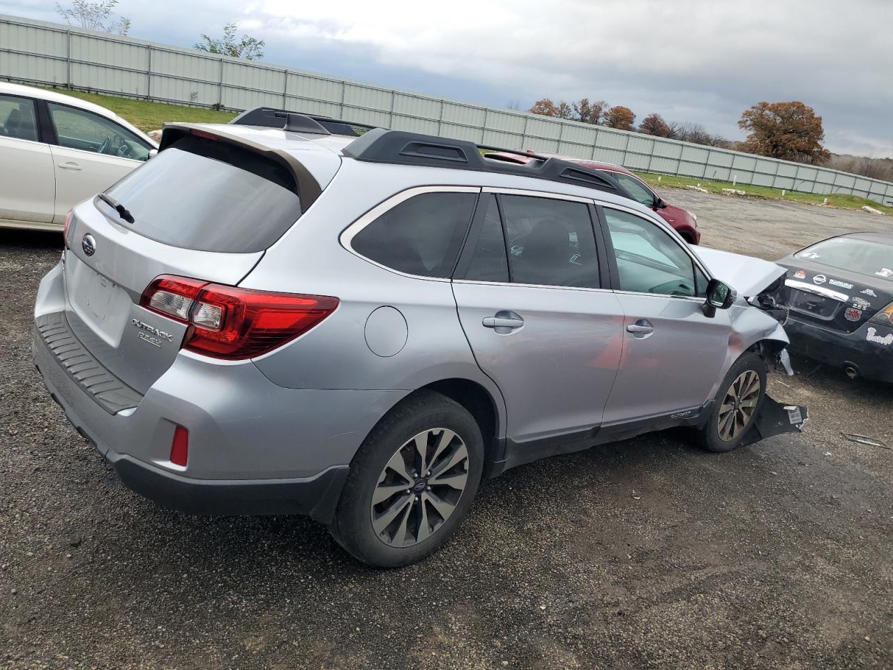 2017 Subaru Outback VIN 4S4BSAKC5H3223558 Copart auction photo, front end / minor dent/scratches damage thumbnail 3
