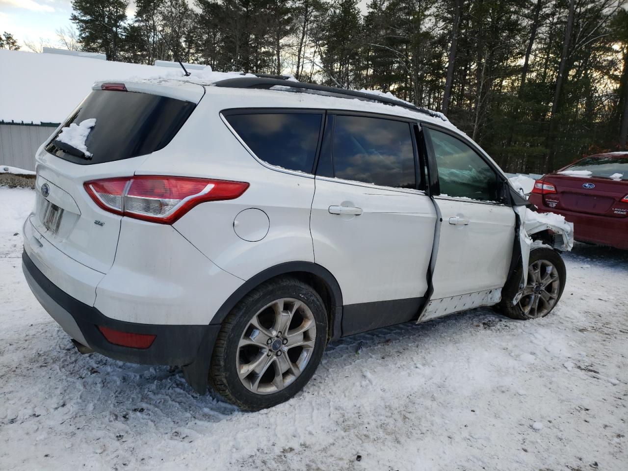 2014 Ford Escape VIN 1FMCU9GX4EUE18615 Copart auction photo, front end / undercarriage damage thumbnail 3