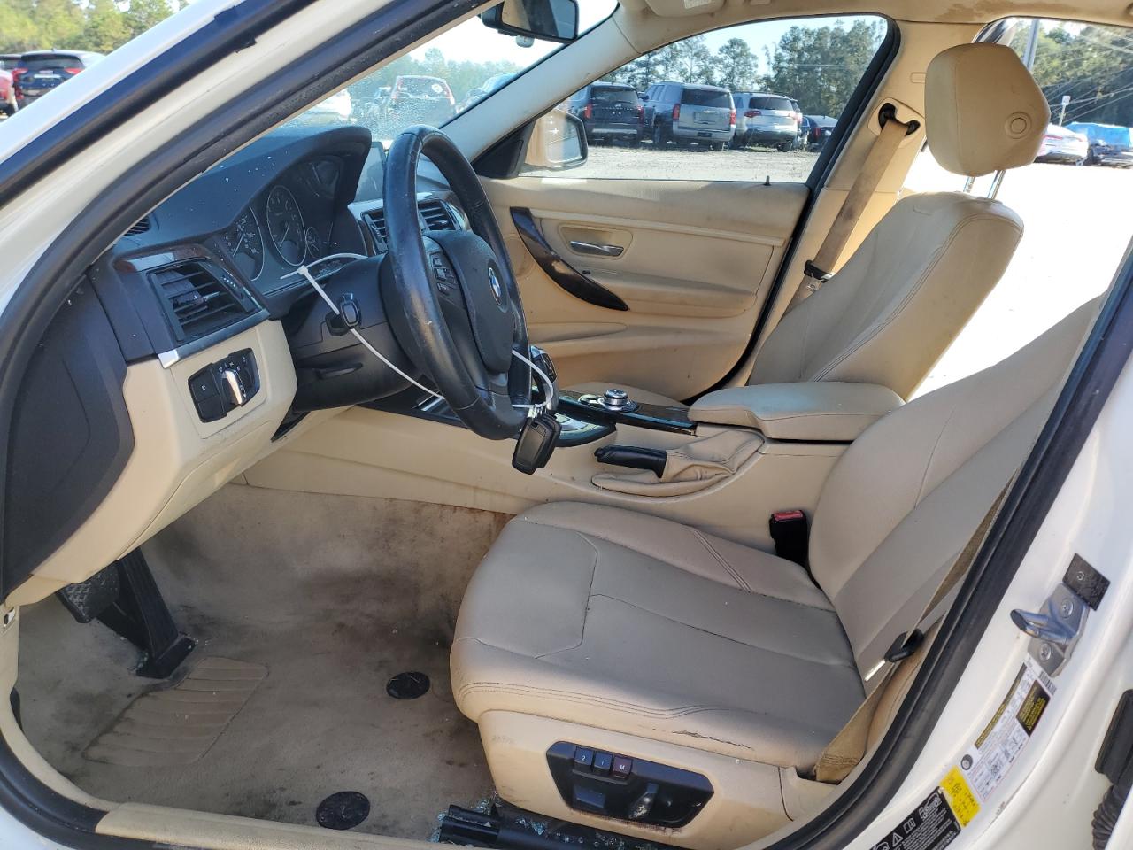 2013 BMW 3er VIN WBA3B5G56DNS03888 Copart auction photo, front end damage thumbnail 7