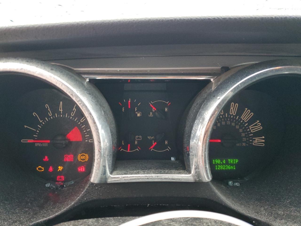 2005 Ford Mustang VIN 1ZVFT82H255237843 Copart auction photo, front end damage thumbnail 9