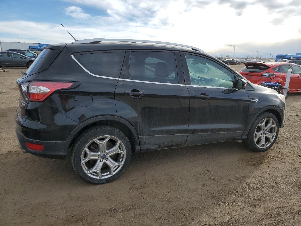 2017 Ford Escape VIN 1FMCU9JD1HUC74430 Copart auction photo, front end / side damage thumbnail 3