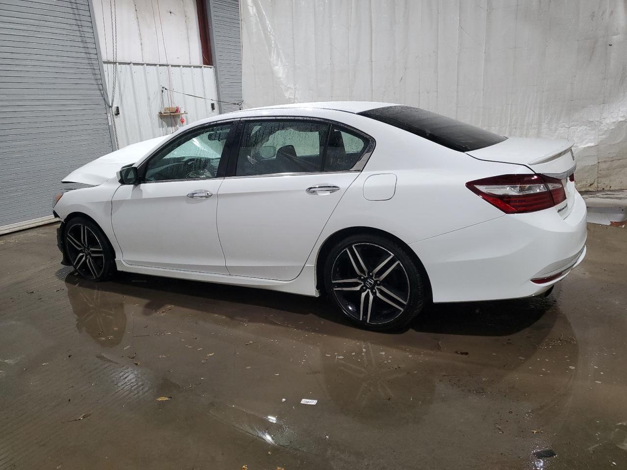 2016 Honda Accord VIN 1HGCR2F55GA176565 Copart auction photo, front end / side damage thumbnail 2