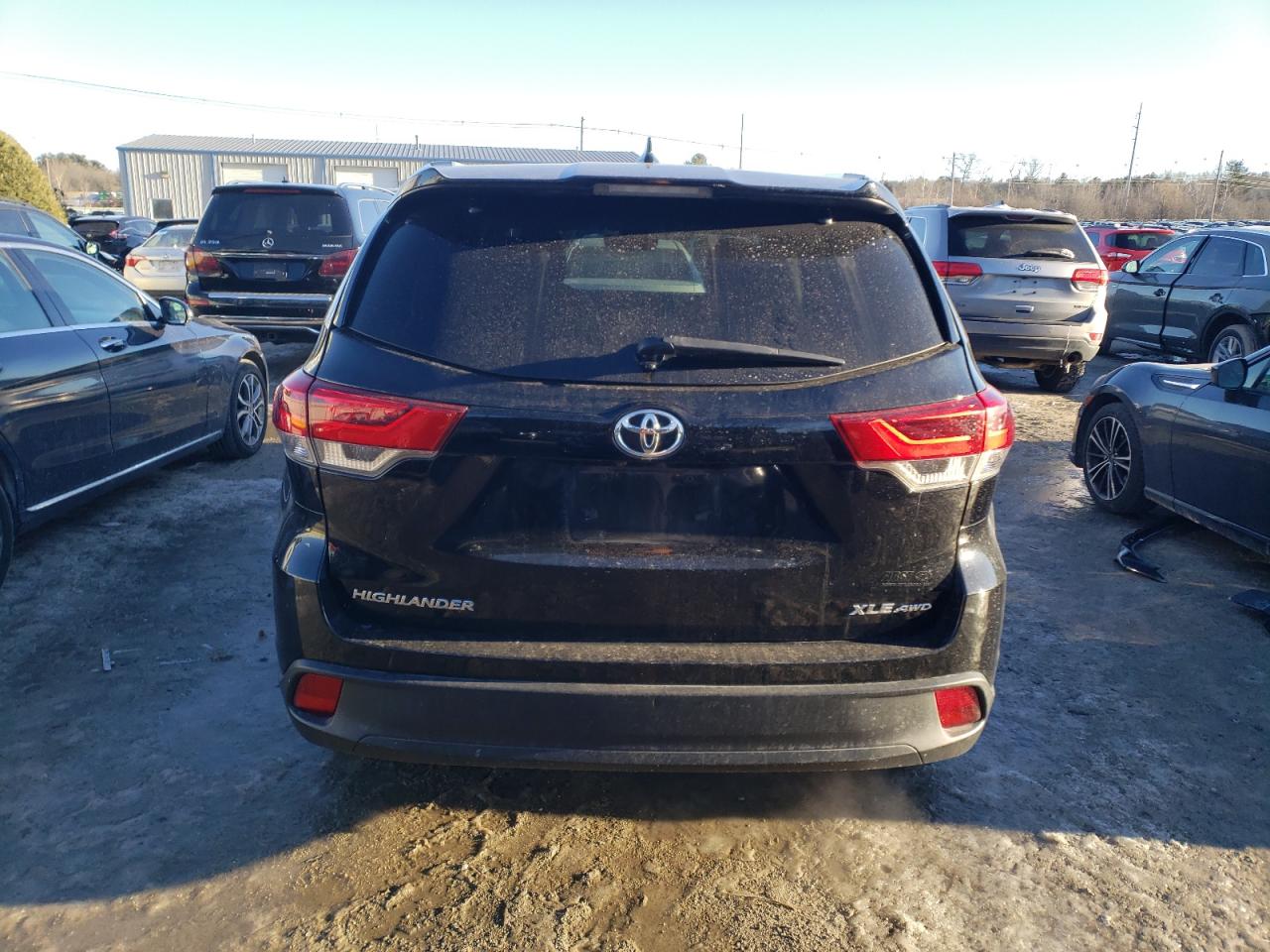 2019 Toyota Highlander VIN 5TDJZRFH6KS952416 Copart auction photo, side damage thumbnail 6