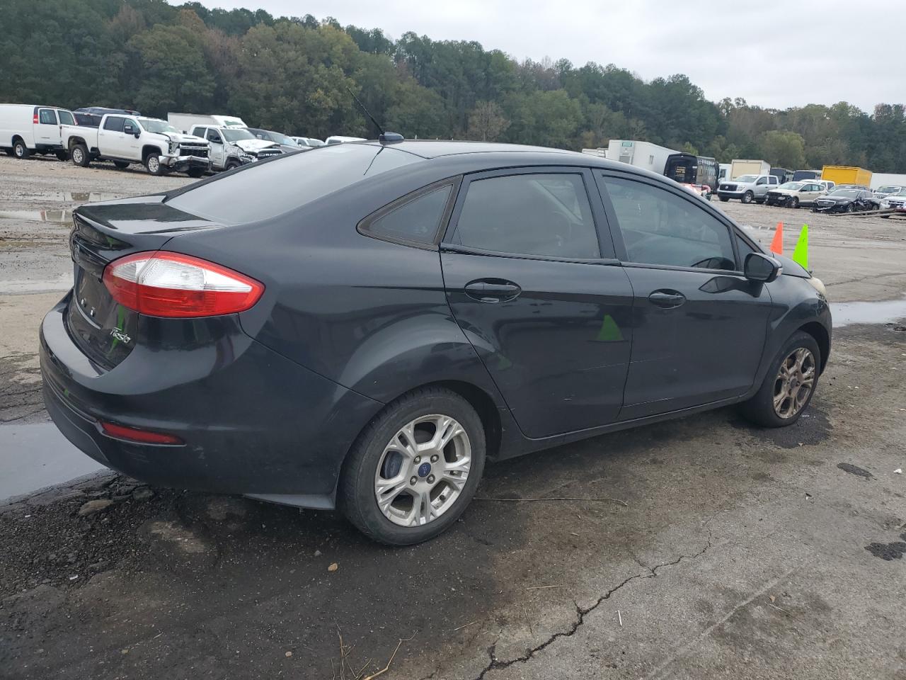 2015 Ford Fiesta VIN 3FADP4BJXFM202754 Copart auction photo, vandalism / minor dent/scratches damage thumbnail 3