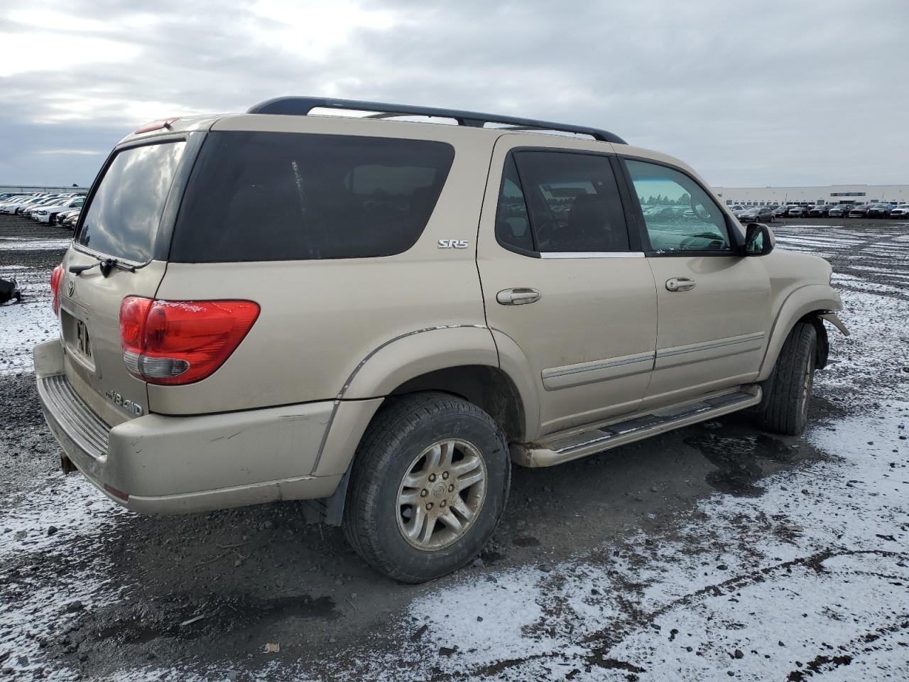 2005 Toyota Sequoia VIN 5TDBT44AX5S241398 Copart auction photo, front end / side damage thumbnail 3