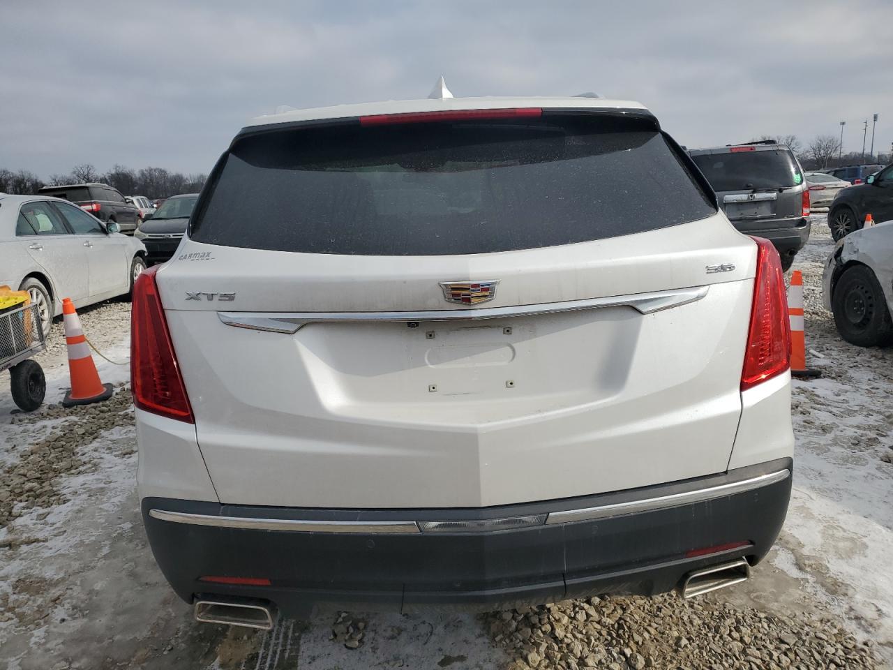 2017 Cadillac XT5 VIN 1GYKNARS5HZ136095 Copart auction photo, side damage thumbnail 6