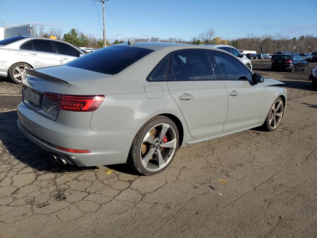 2019 Audi RS4 VIN WAUC4AF4XKA002270 Copart auction photo, front end / minor dent/scratches damage thumbnail 3