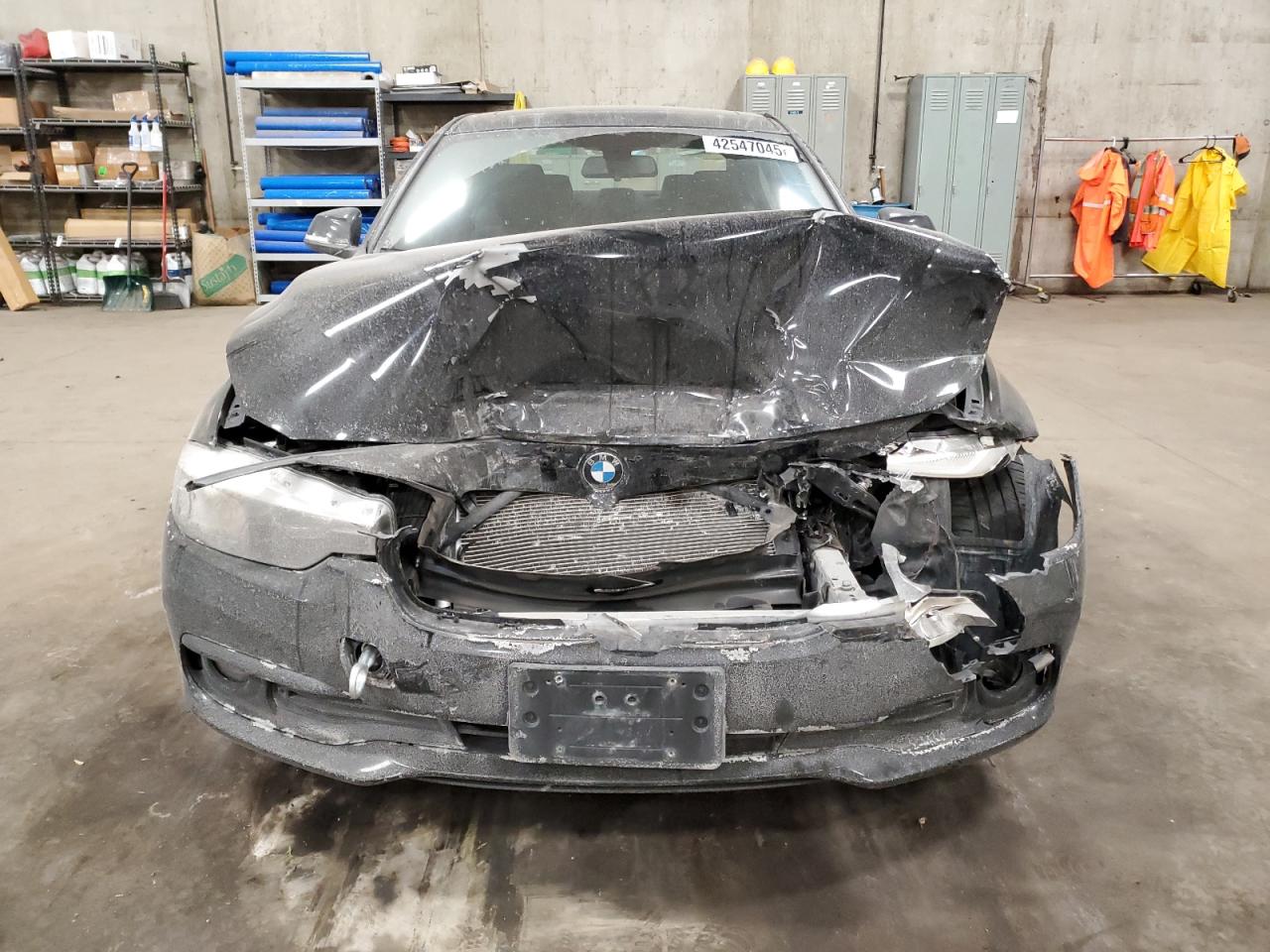 2016 BMW 3er VIN WBA8A3C54GK690565 Copart auction photo, front end damage thumbnail 5