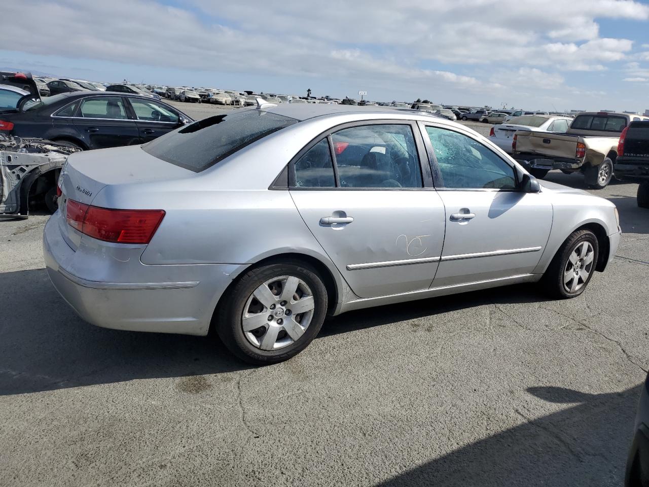 2009 Hyundai Sonata VIN 5NPET46CX9H411394 Copart auction photo, vandalism damage thumbnail 3
