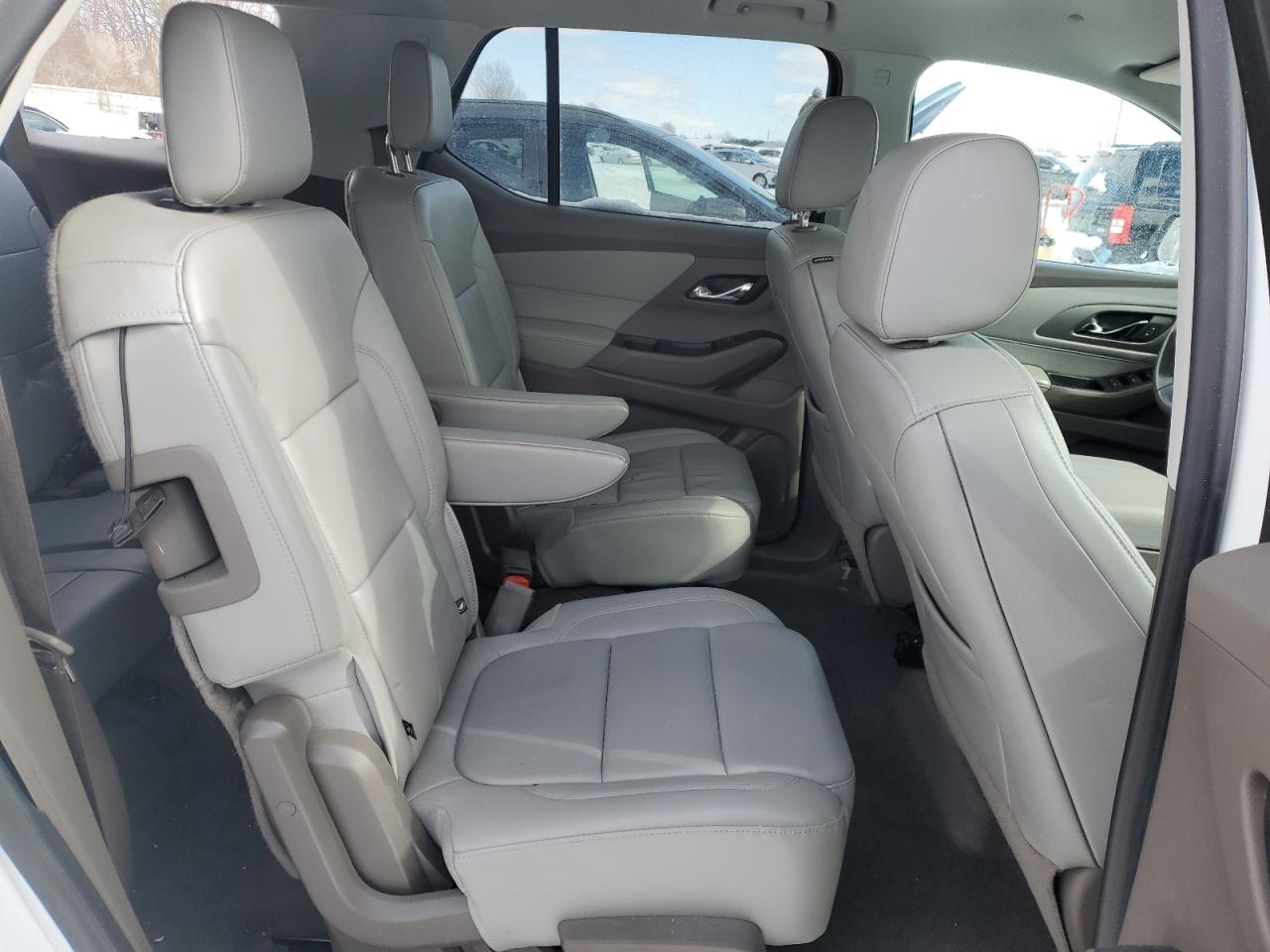 2018 Chevrolet Traverse VIN 1GNERHKW1JJ194004 Copart auction photo, rear end / side damage thumbnail 11