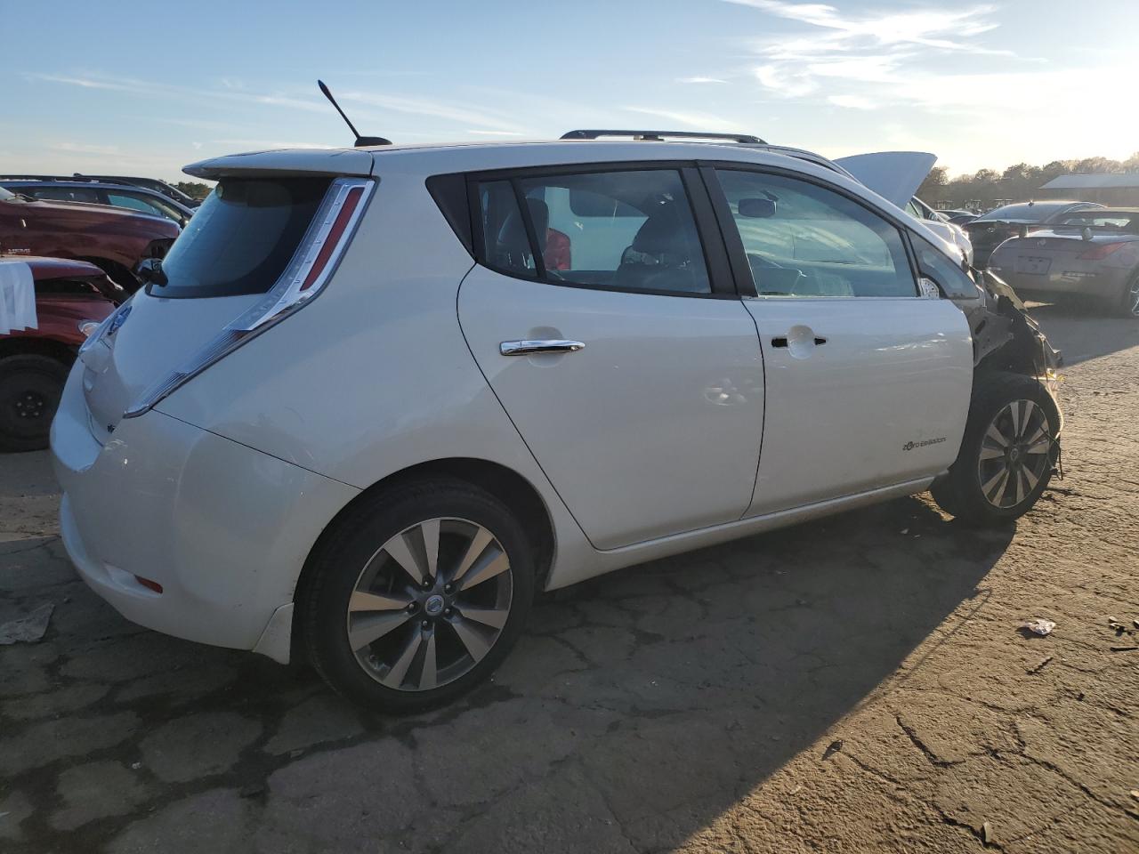 2013 Nissan Leaf VIN 1N4AZ0CP7DC409707 Copart auction photo, front end / side damage thumbnail 3