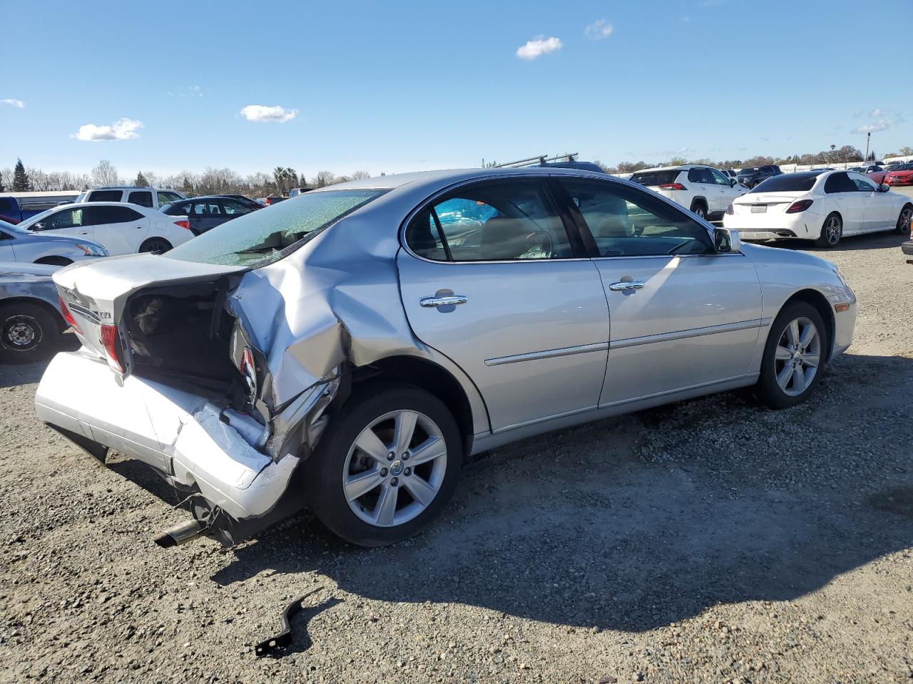 2005 Lexus ES VIN JTHBA30G755113201 Copart auction photo, rear end / minor dent/scratches damage thumbnail 3