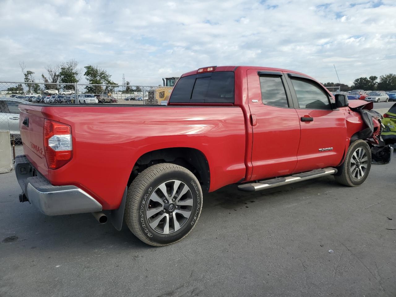 2015 Toyota Tundra VIN 5TFRM5F17FX086125 Copart auction photo, front end damage thumbnail 3