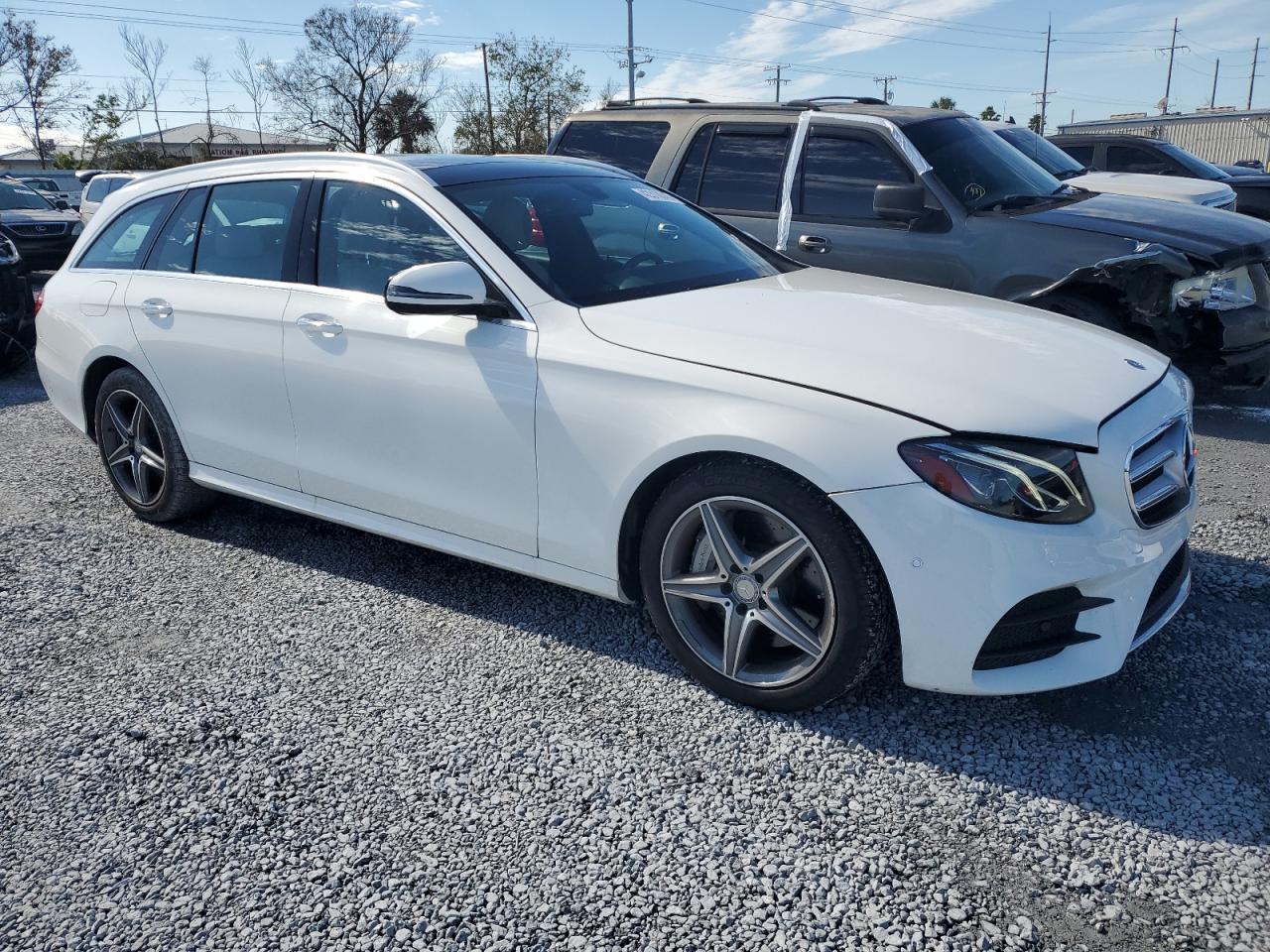2017 Mercedes-Benz E-klasse VIN WDDZH6GB9HA142112 Copart auction photo, water/flood damage thumbnail 4