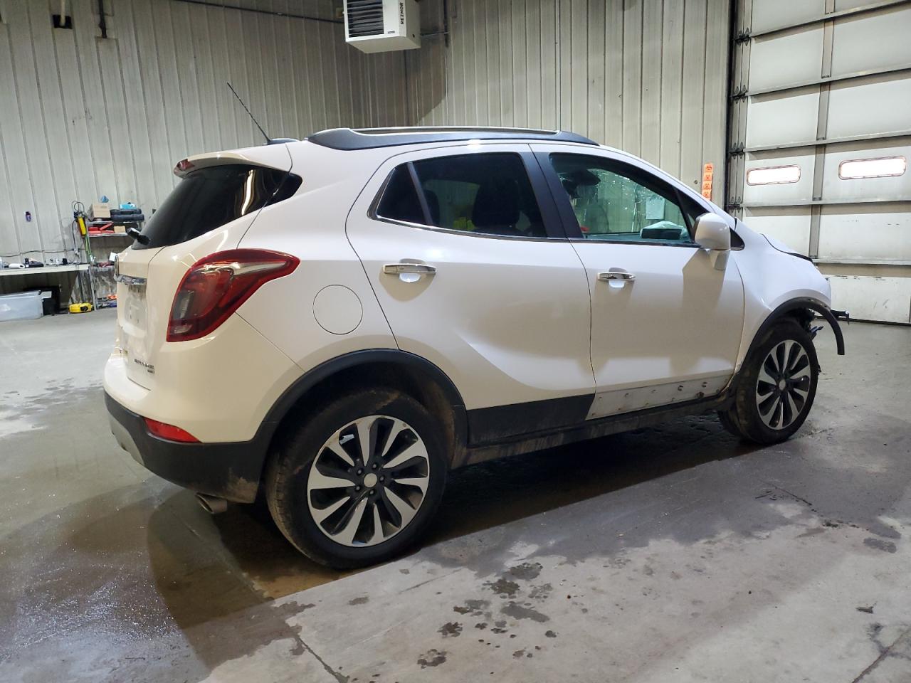 2021 Buick Encore VIN KL4CJESM3MB364022 Copart auction photo, front end / side damage thumbnail 3