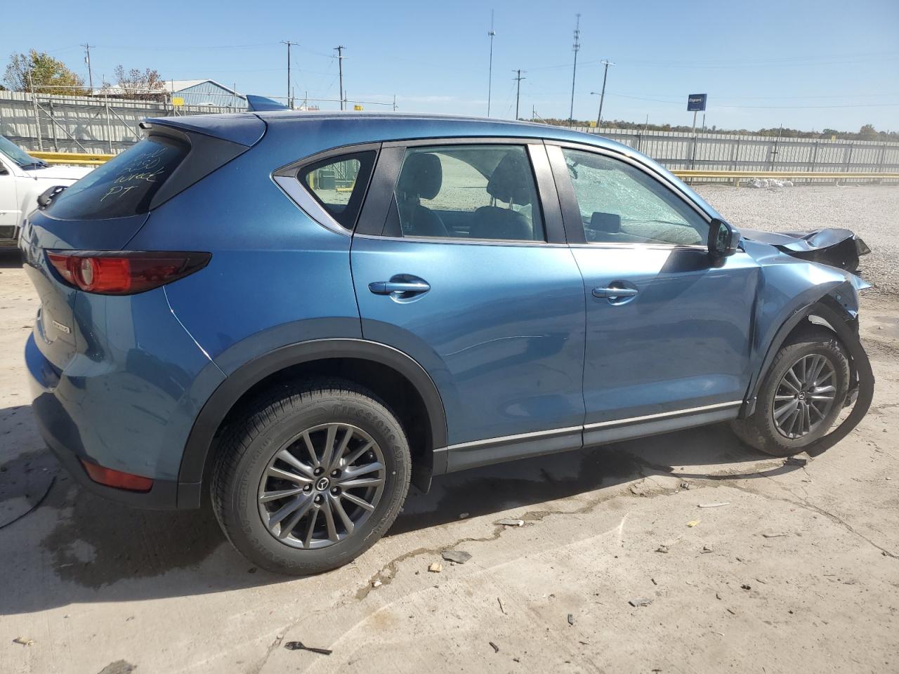 2020 Mazda CX-5 VIN JM3KFABM8L0743644 Copart auction photo, biohazard/chemical damage thumbnail 3